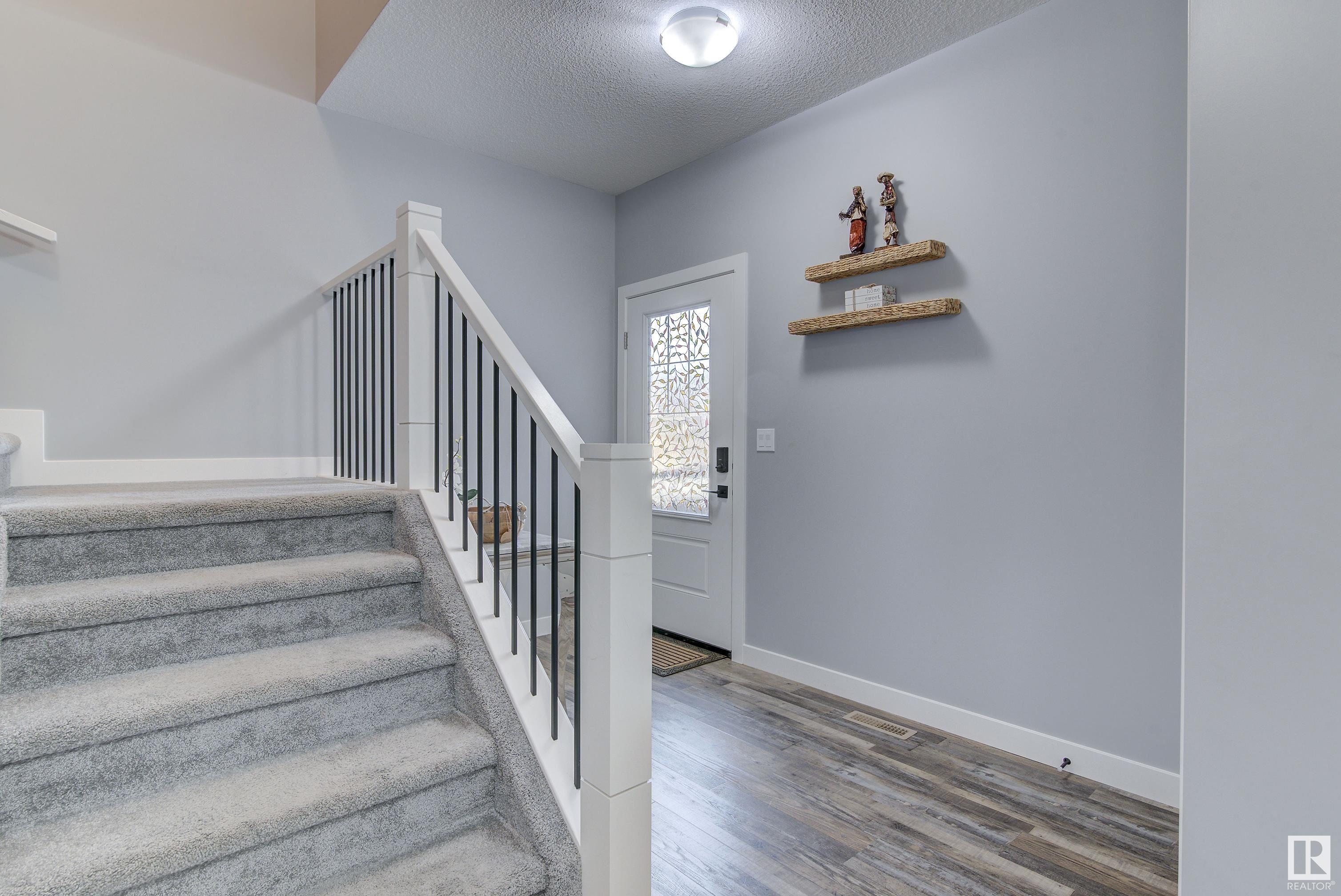 2082 GRAYDON HILL Crescent