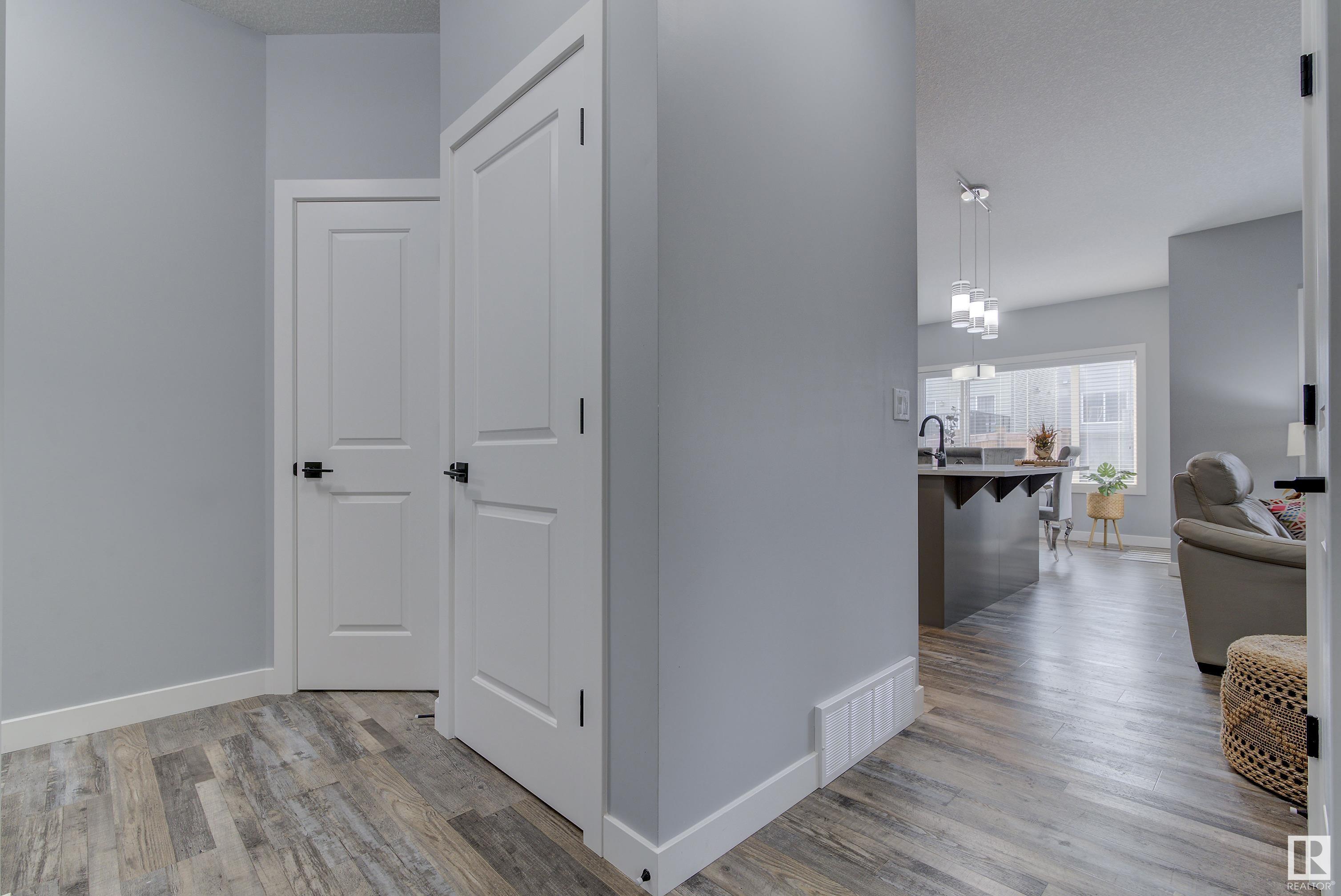 2082 GRAYDON HILL Crescent