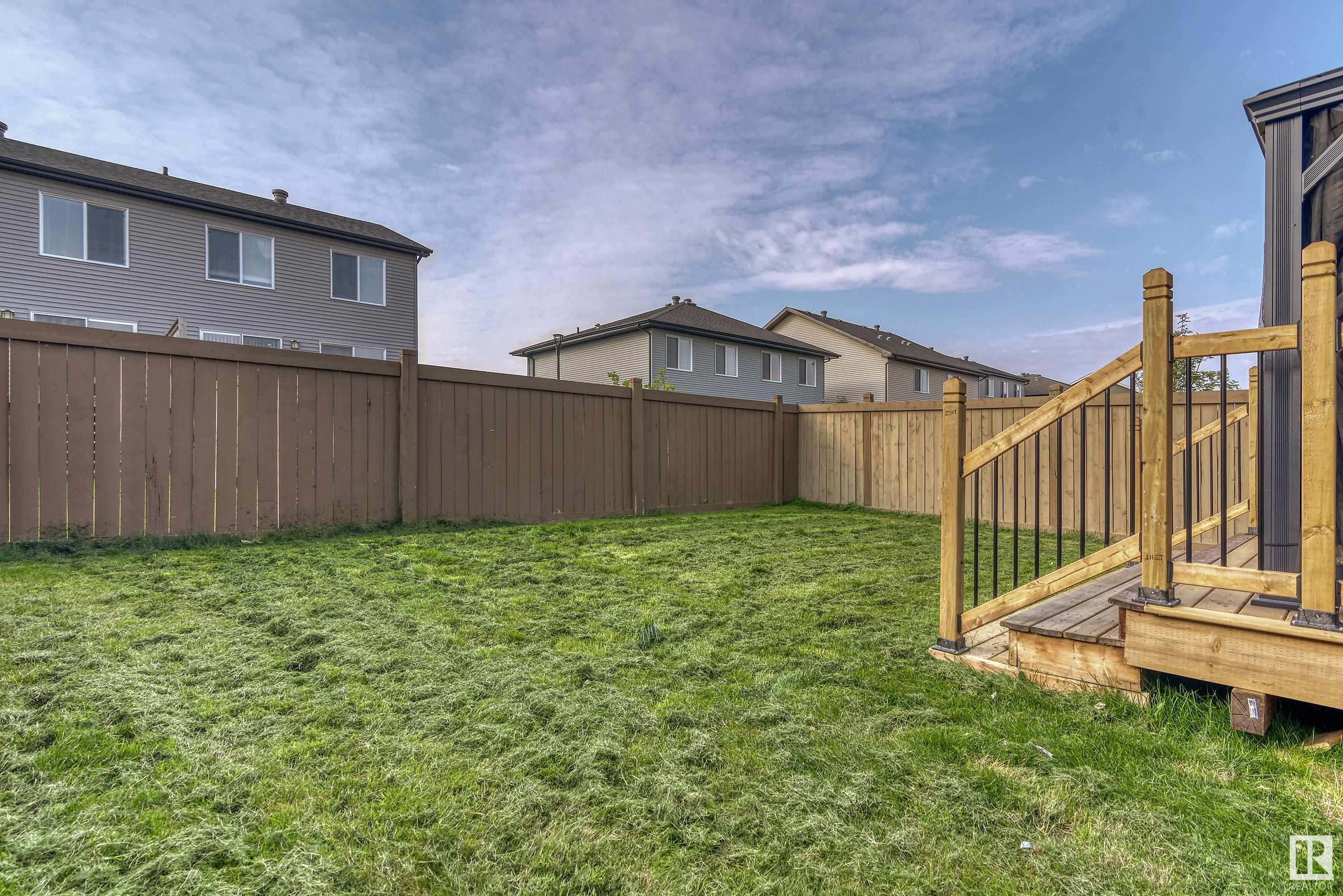 2082 GRAYDON HILL Crescent