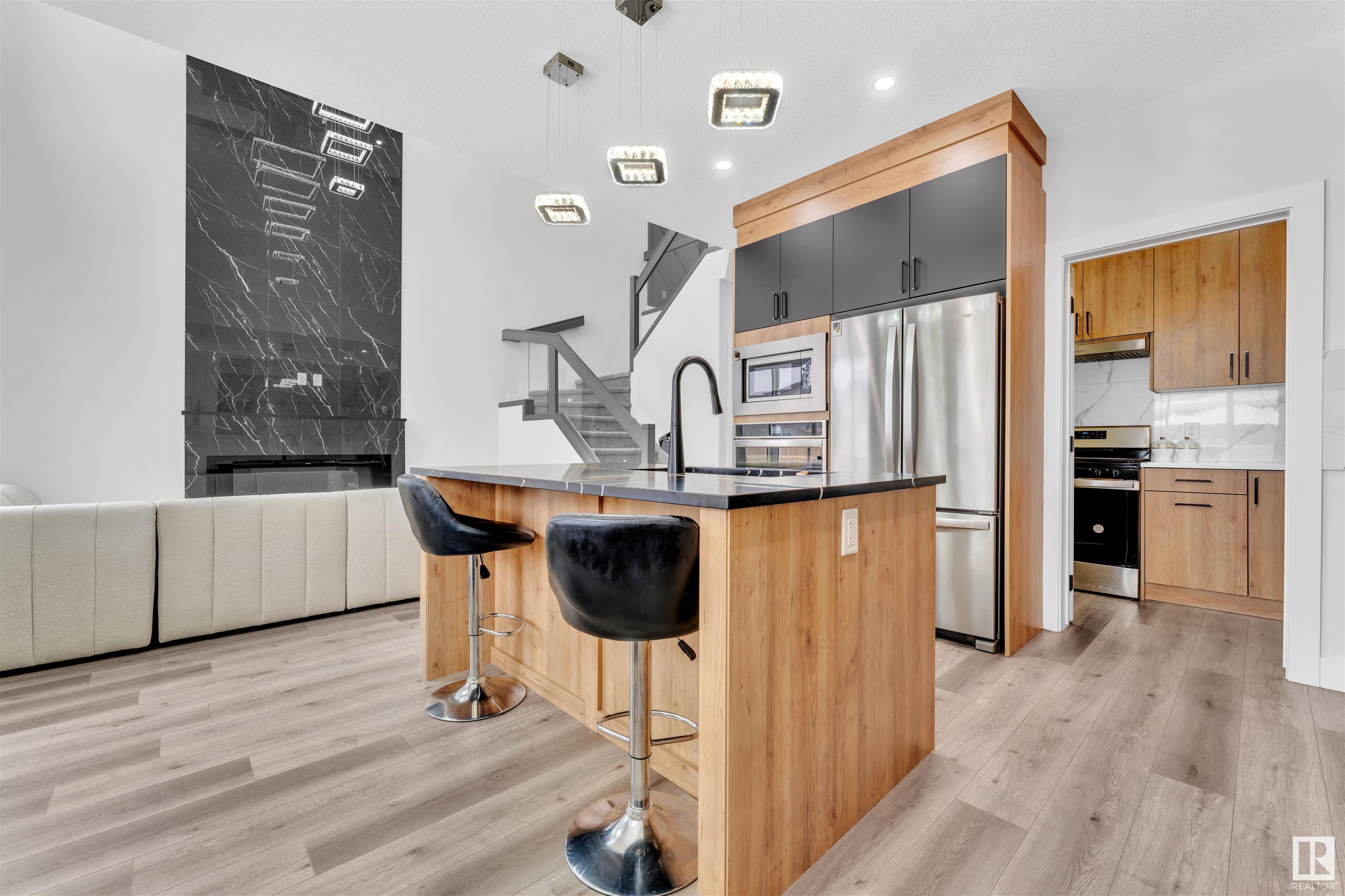 5816 PELTIER Close