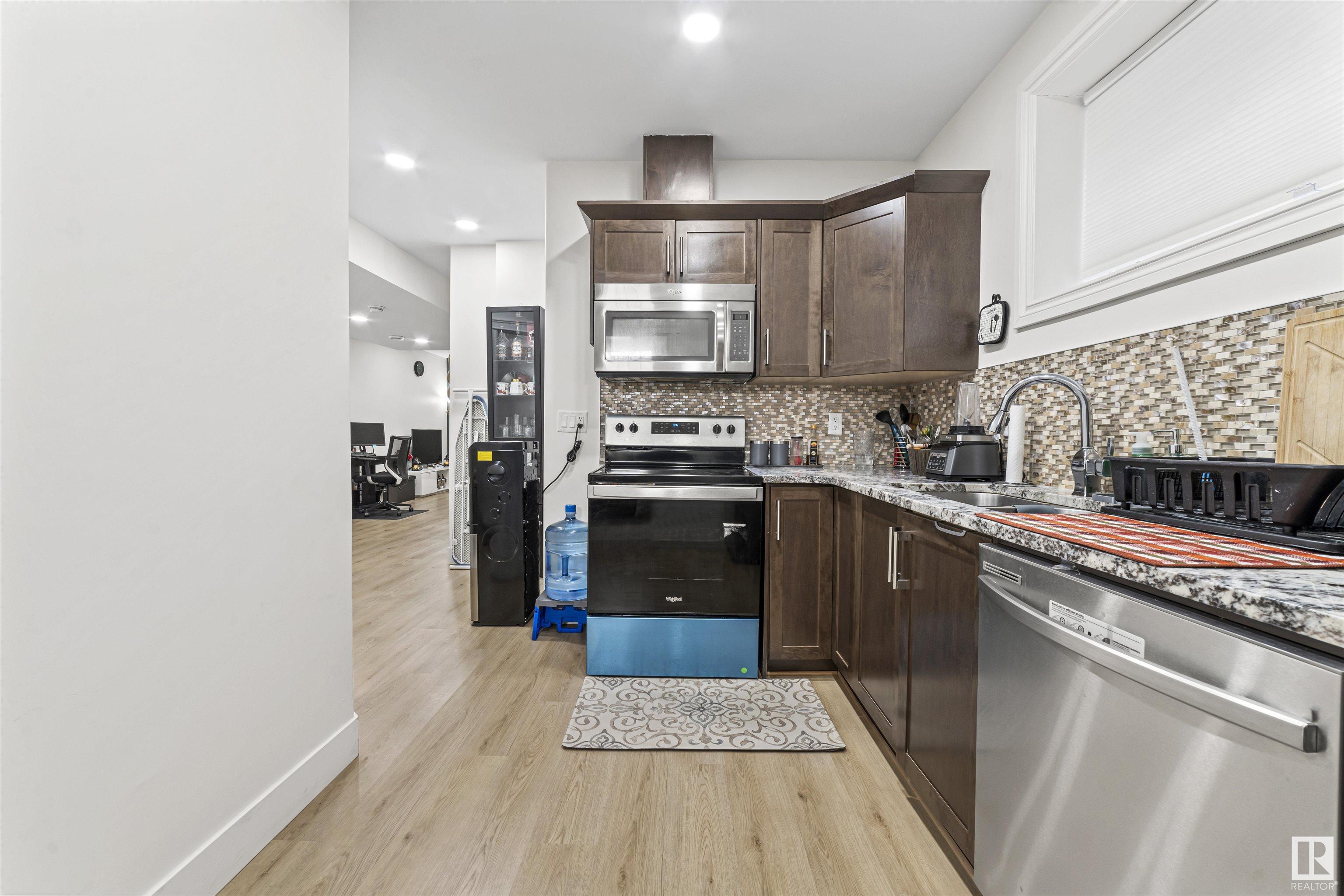 6933 CARDINAL Wynd