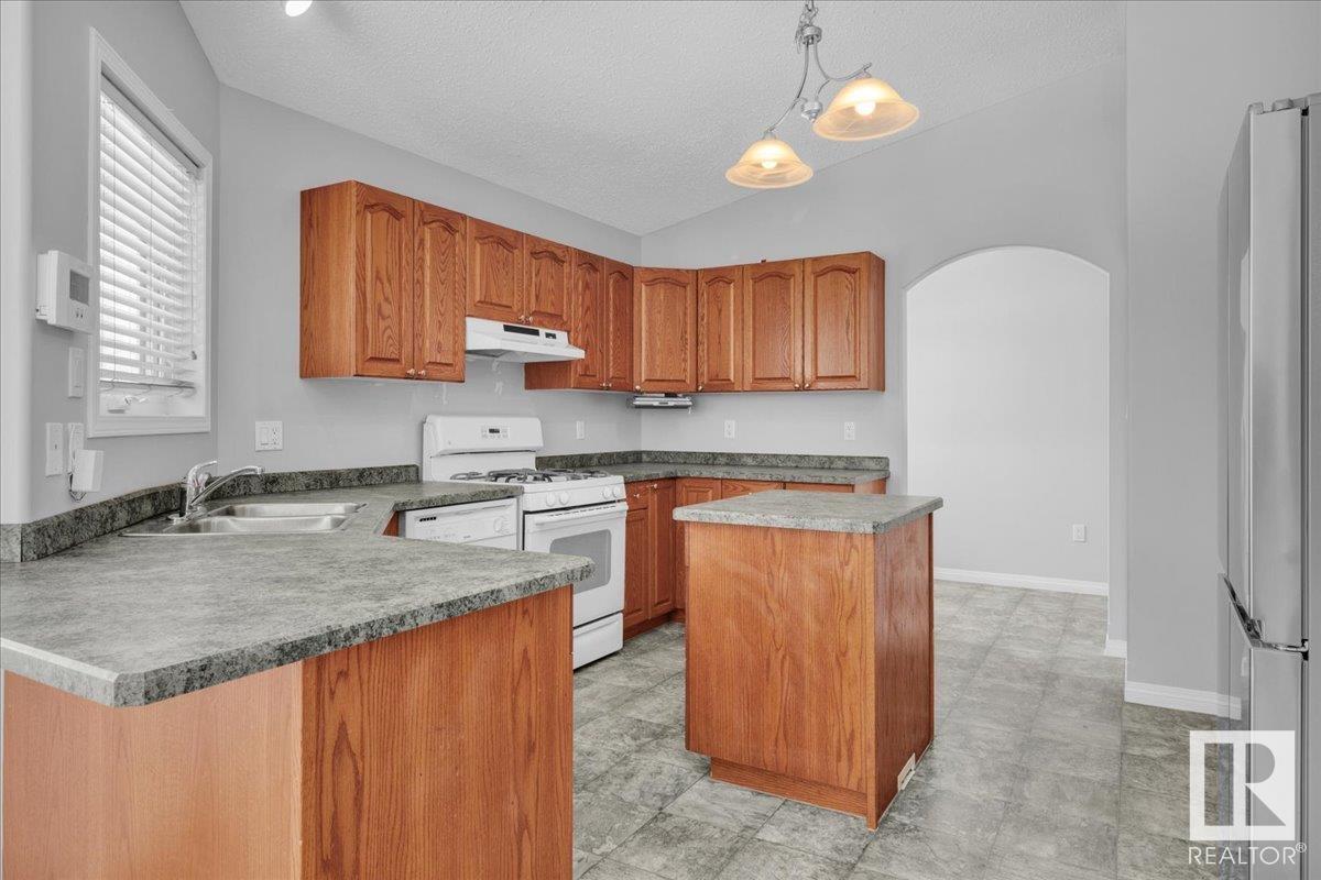 39, 57022 Rge Rd 233