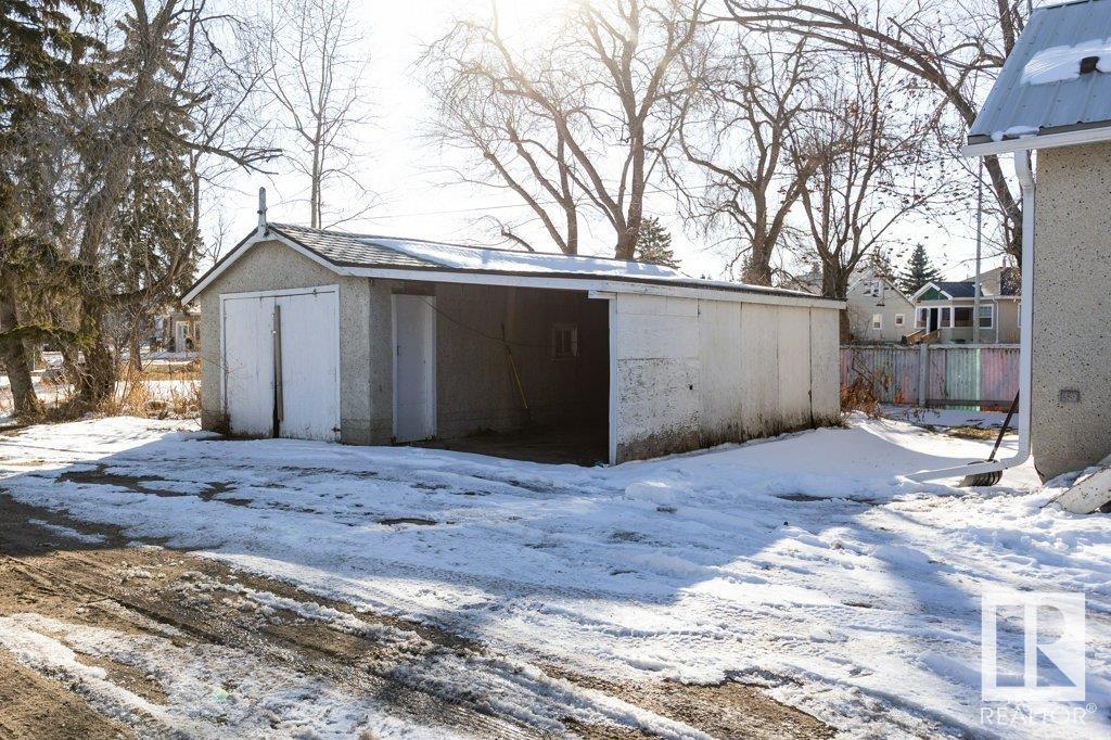 9836 100 Street