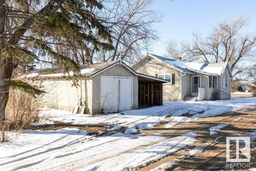 9836 100 Street