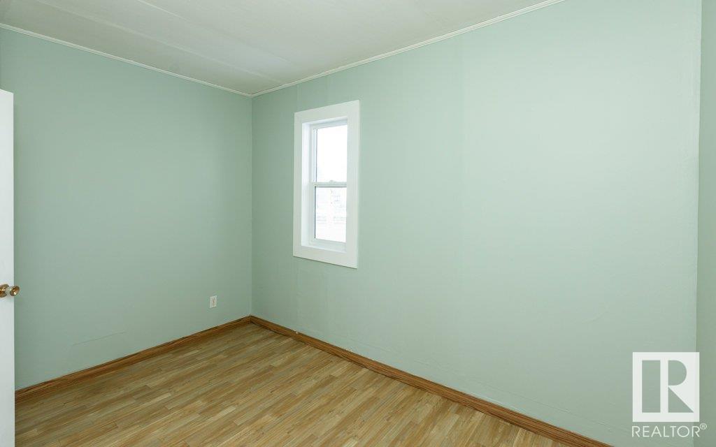 9836 100 Street