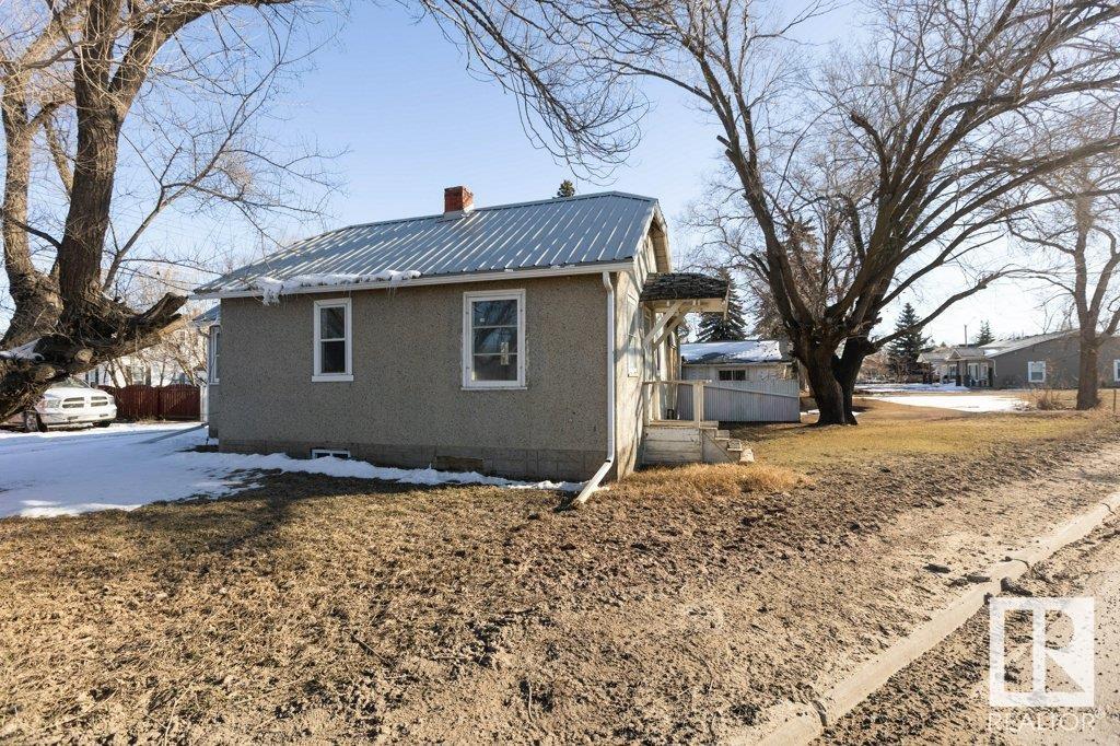 9836 100 Street