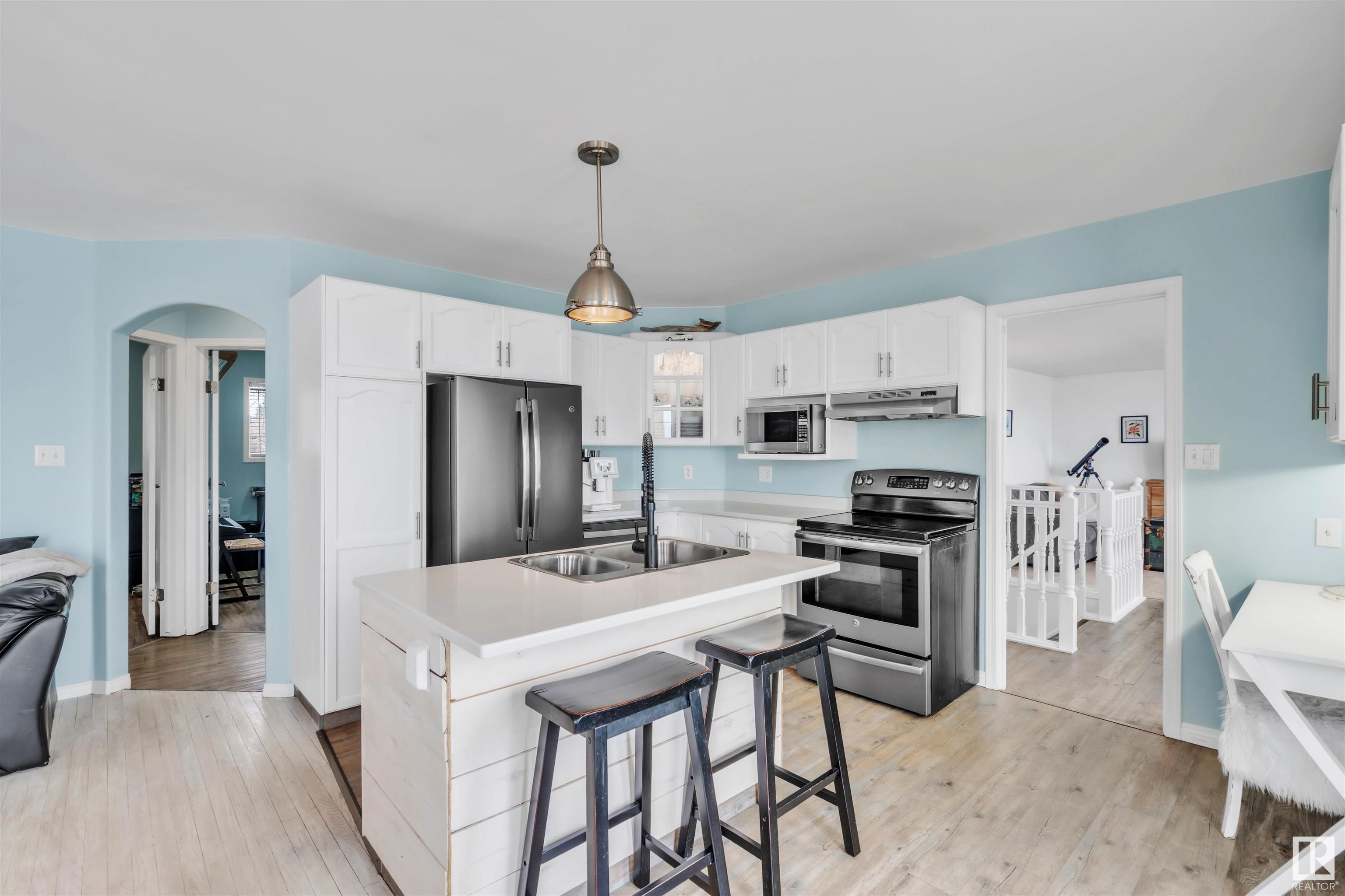 1603 1 Avenue