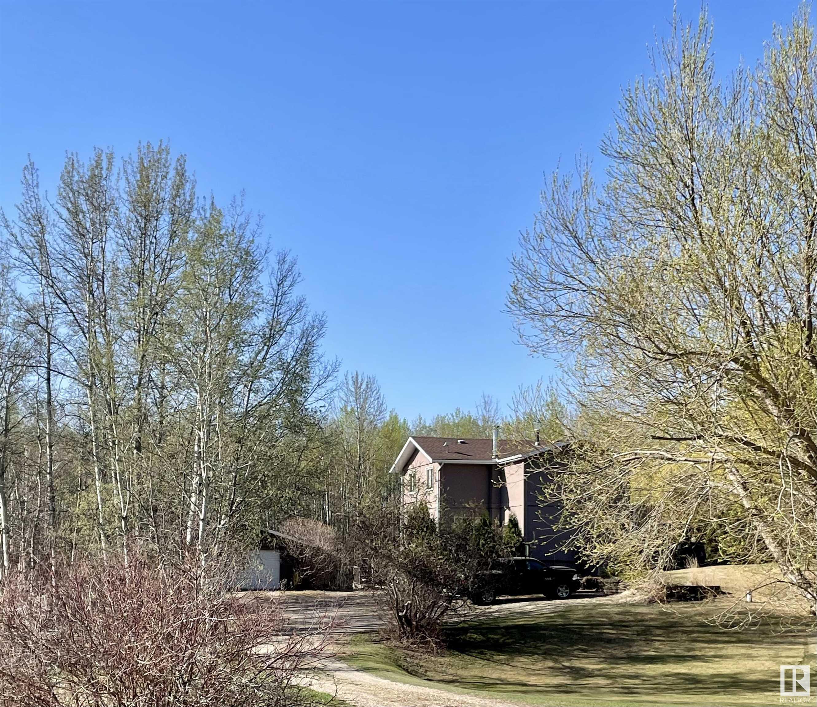16 1511 PARKLAND Drive