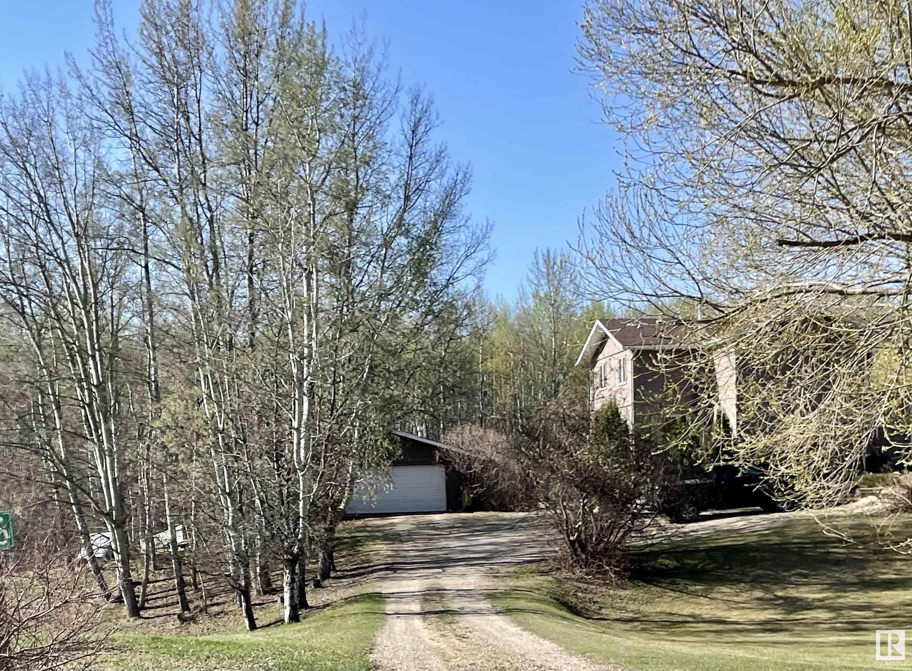16 1511 PARKLAND Drive