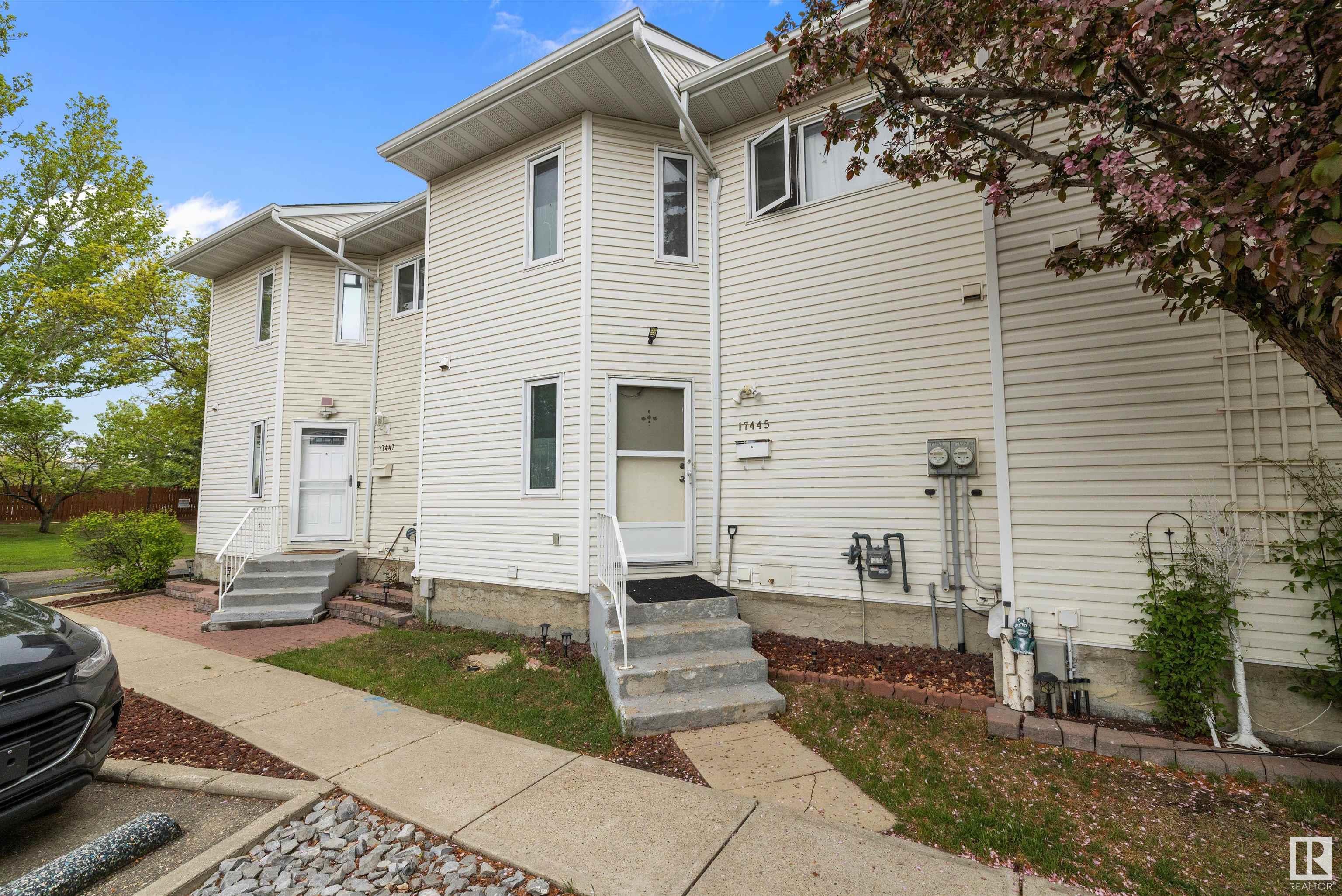 Edmonton Townhouse for sale:  4 bedroom 1,214.18 sq.ft. (Listed 2025-06-21)
