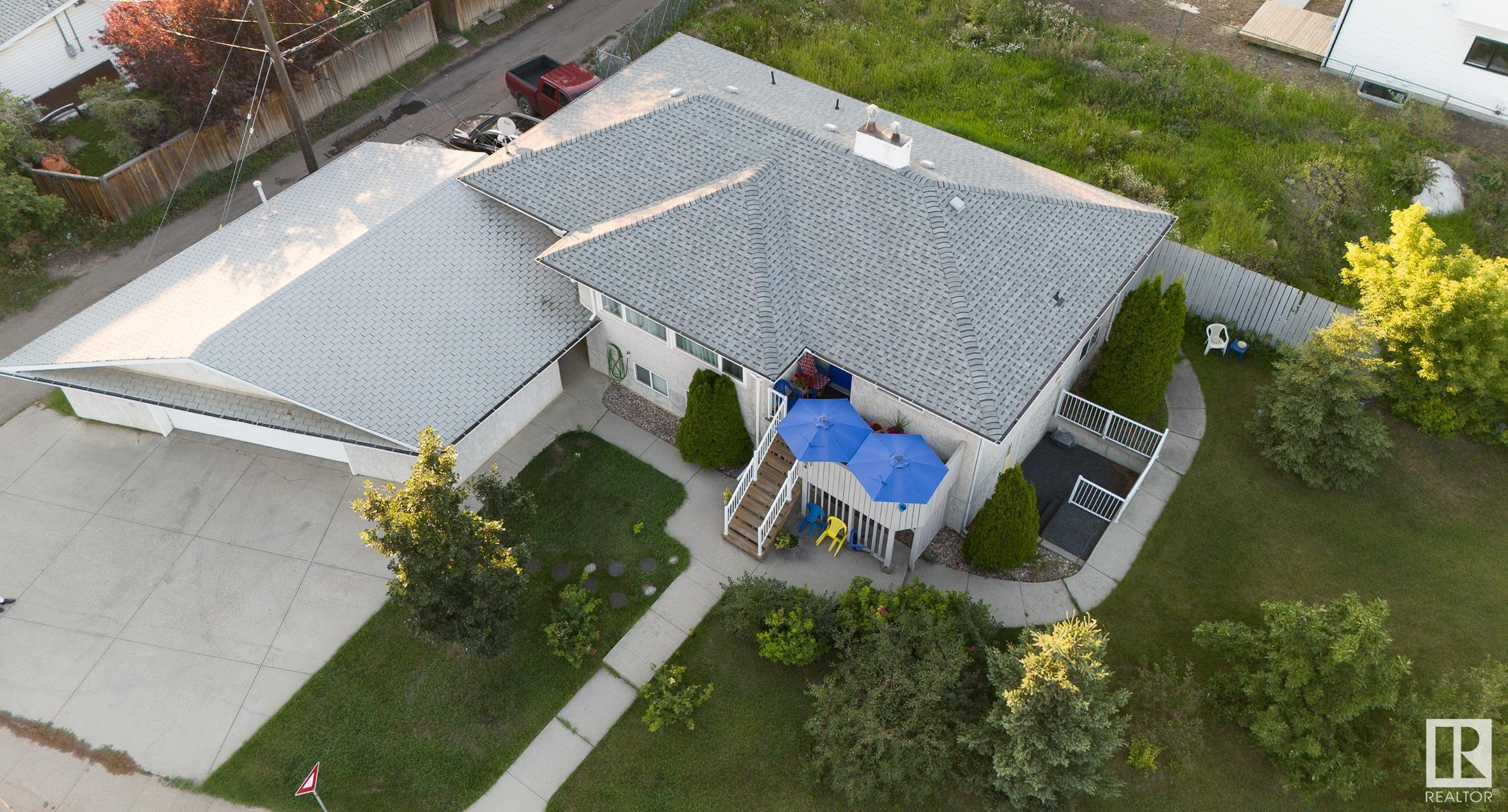 Edmonton Detached Single Family for sale:  5 bedroom 1,448.30 sq.ft. (Listed 2025-08-02)