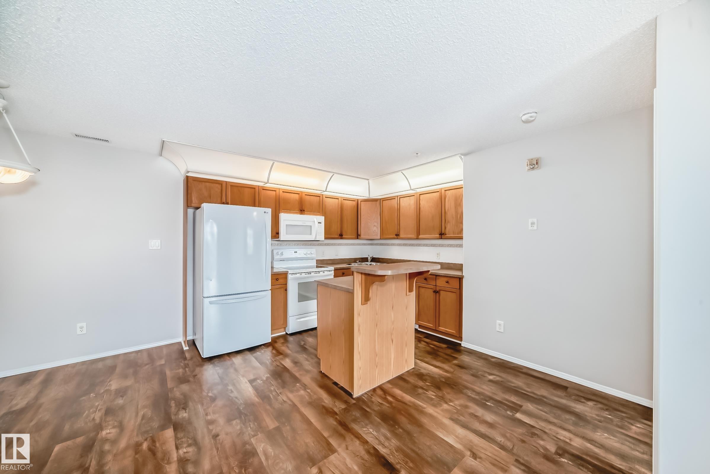 Picture for #323 16303 95 ST NW