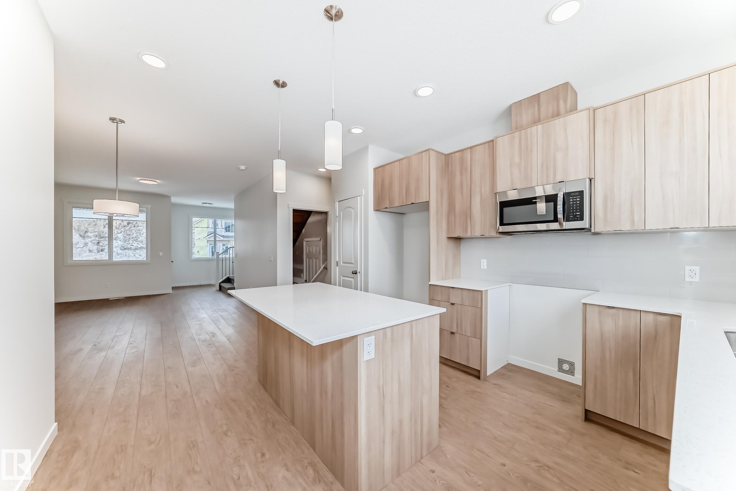 Picture for 322 EDGEMONT DR NW