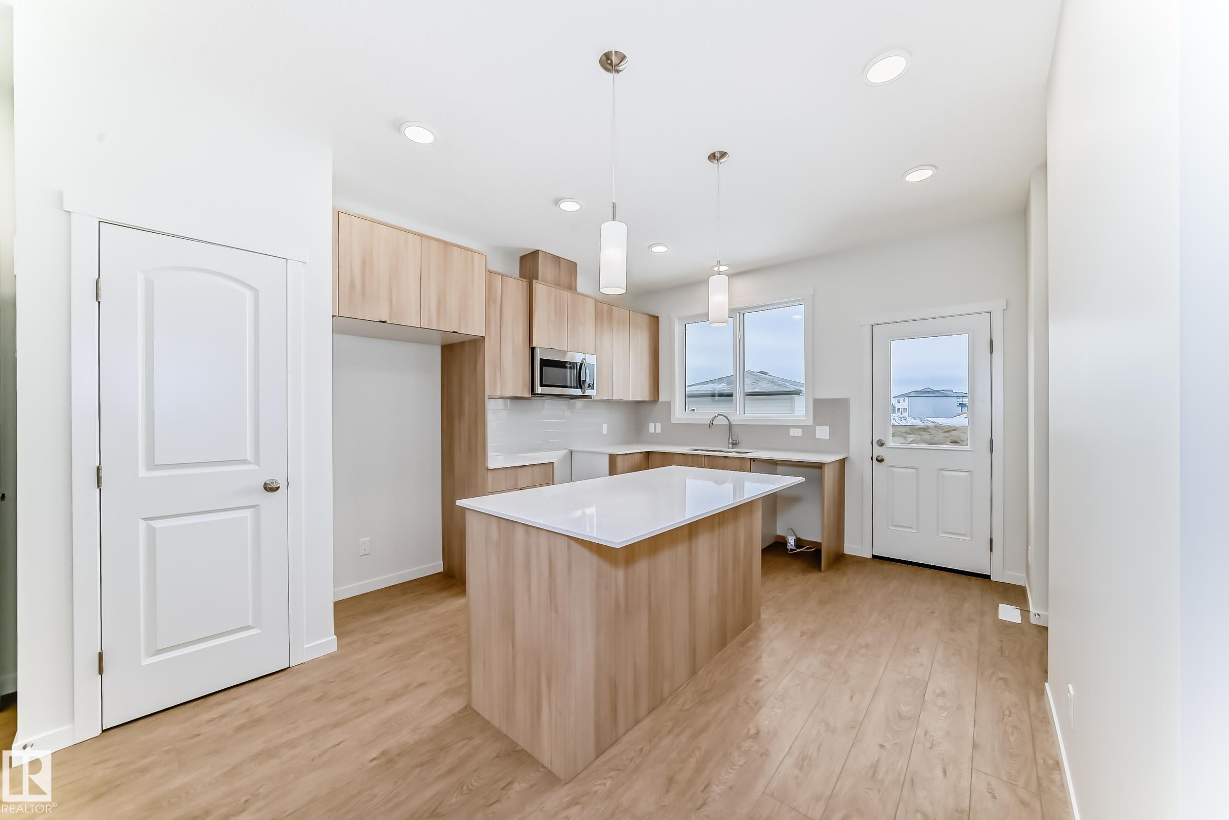 Picture for 322 EDGEMONT DR NW