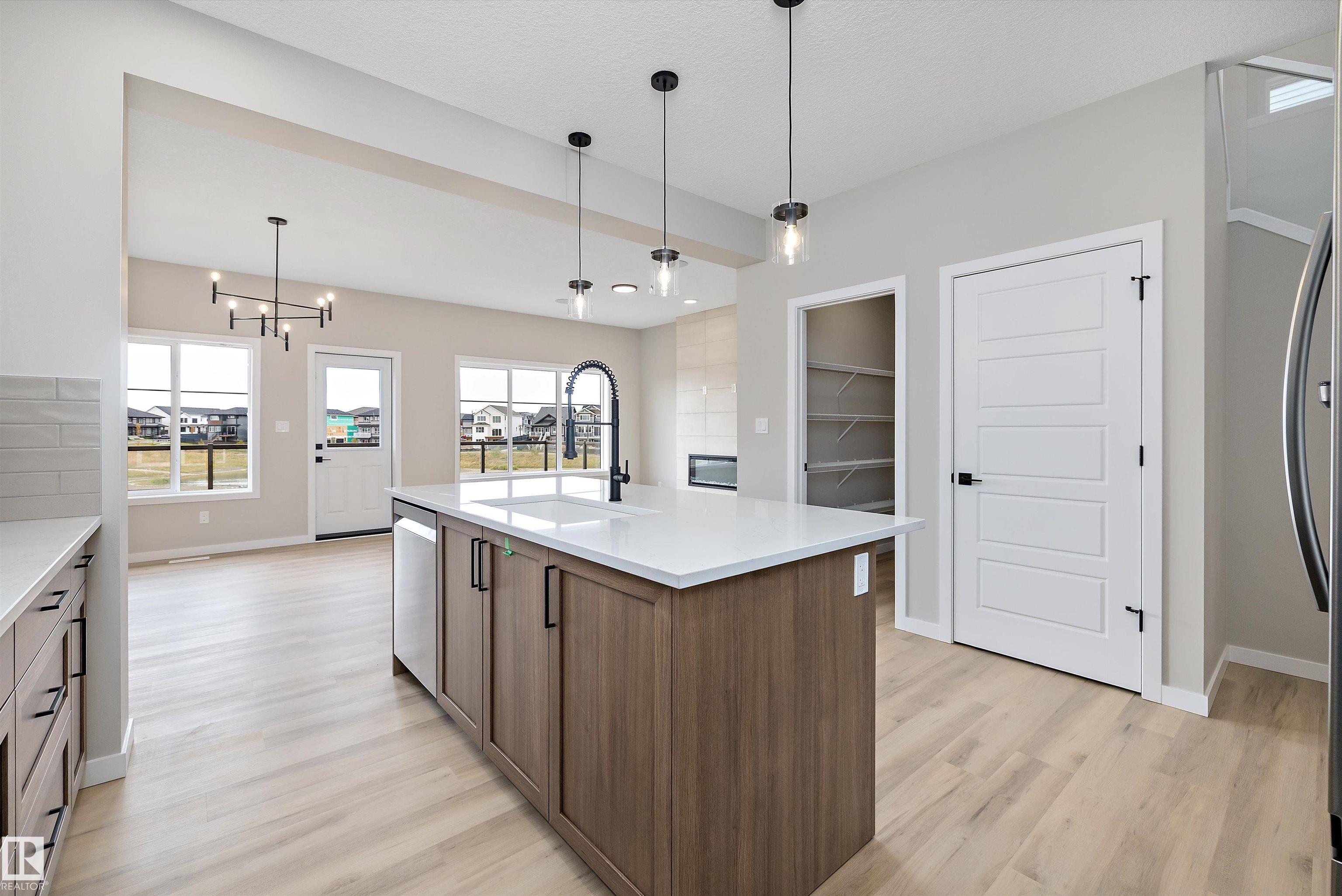 Picture for 4544 Kinsella LI SW