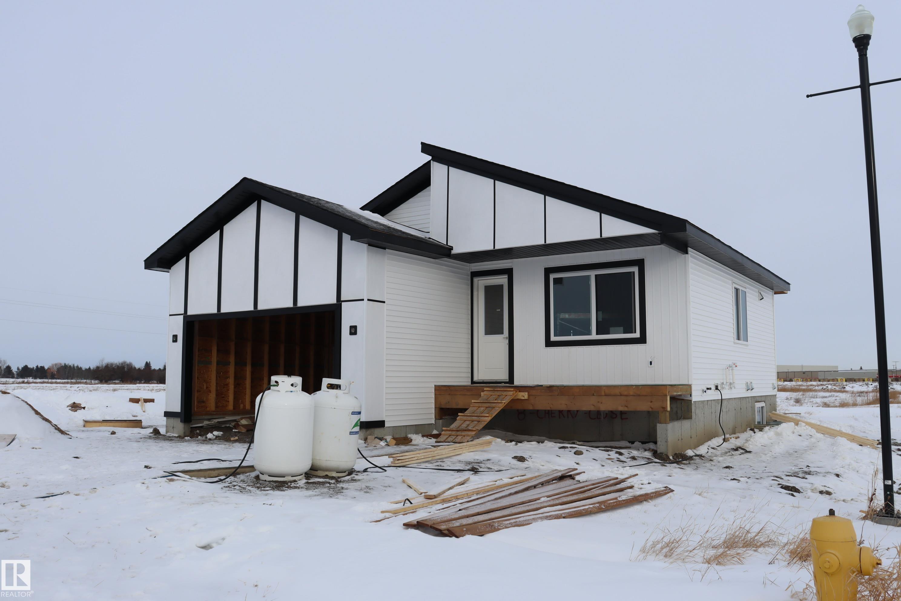 8 Cherry Close, Wetaskiwin - 5 bedroom Detached Single Family for sale