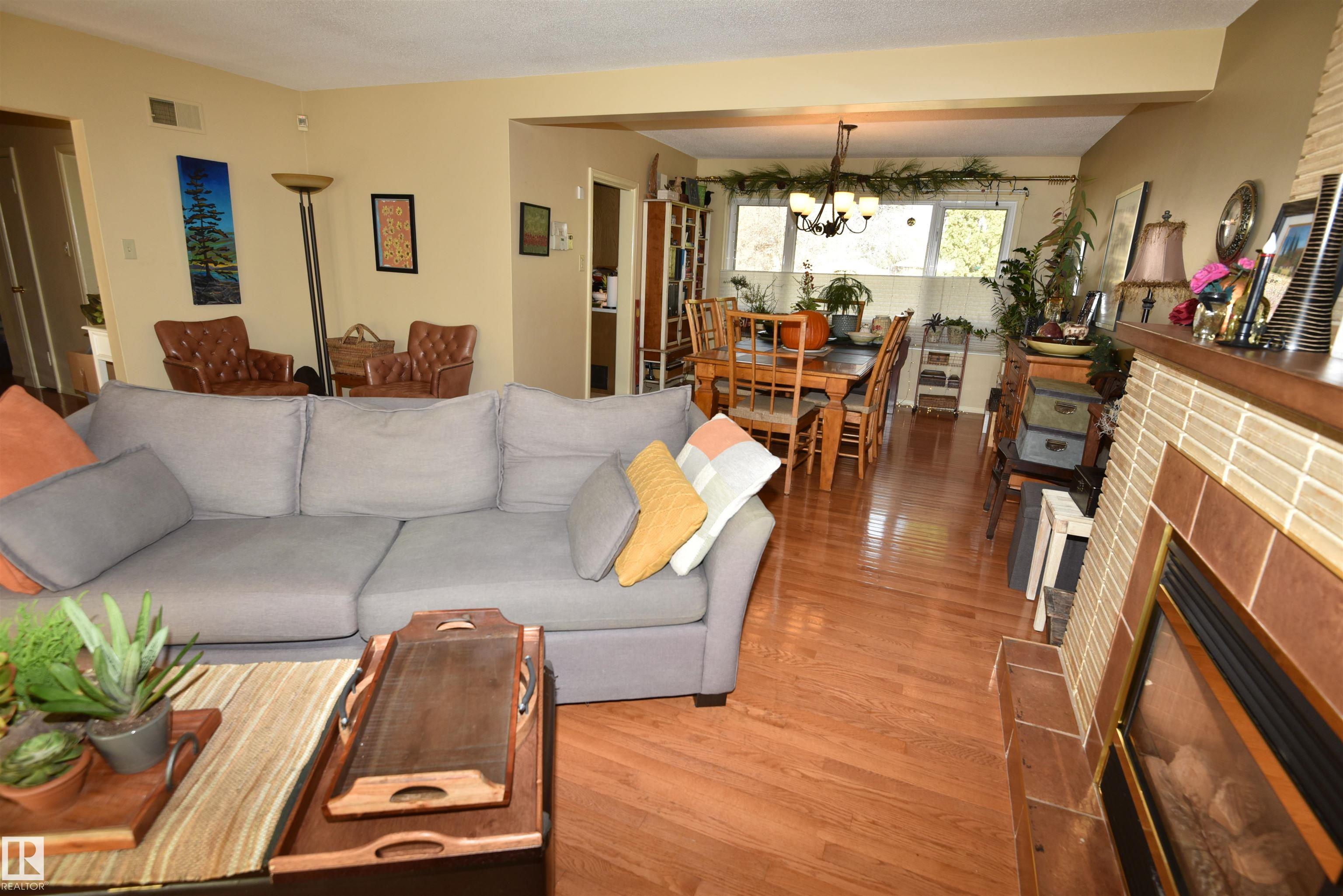 Picture for 13910 101A AV NW