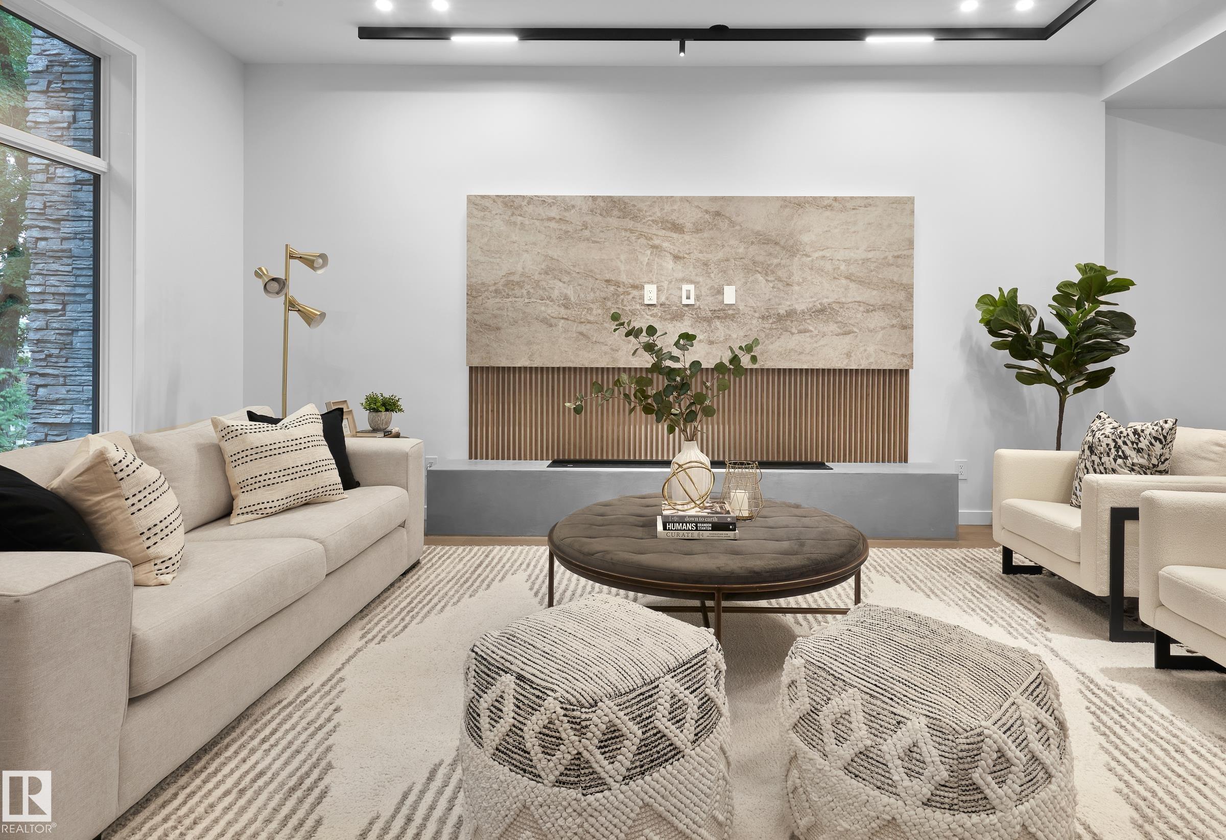 Picture for 8318 120 ST NW