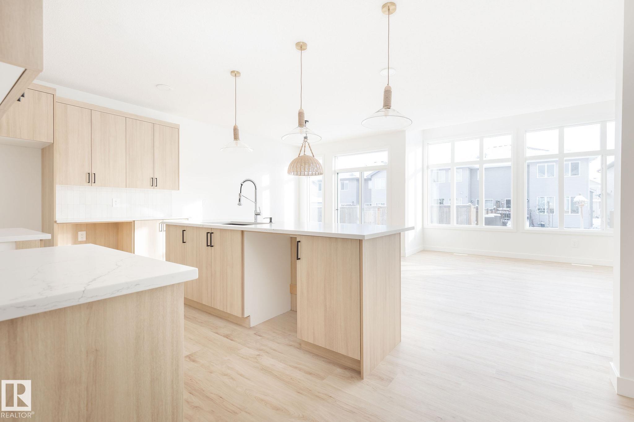 Picture for 20624 43 AV NW