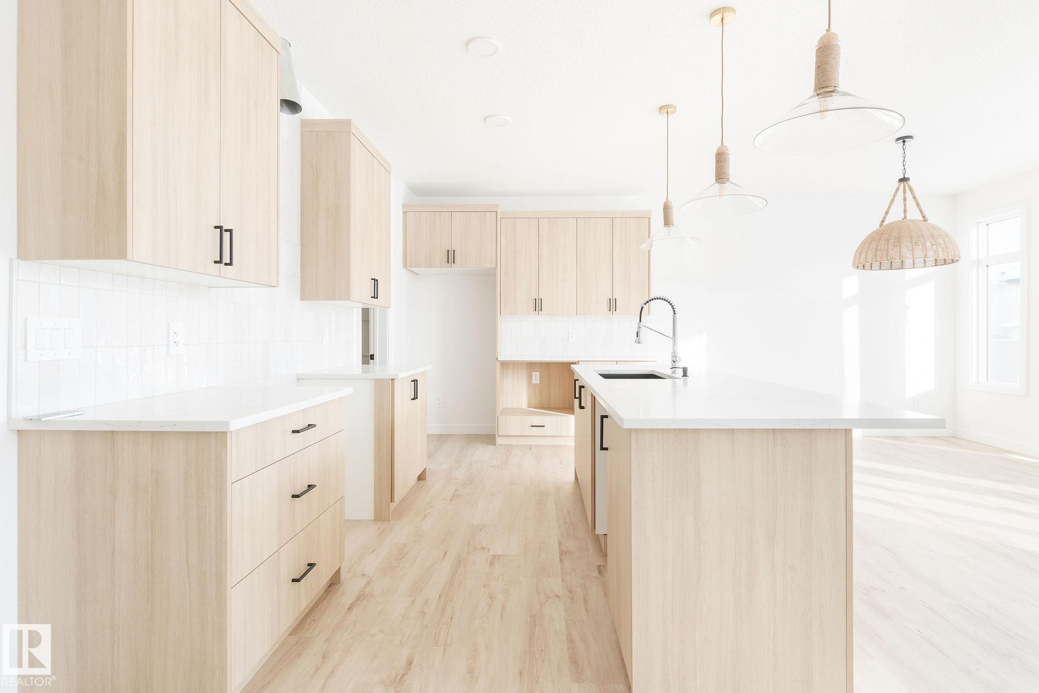 Picture for 20624 43 AV NW