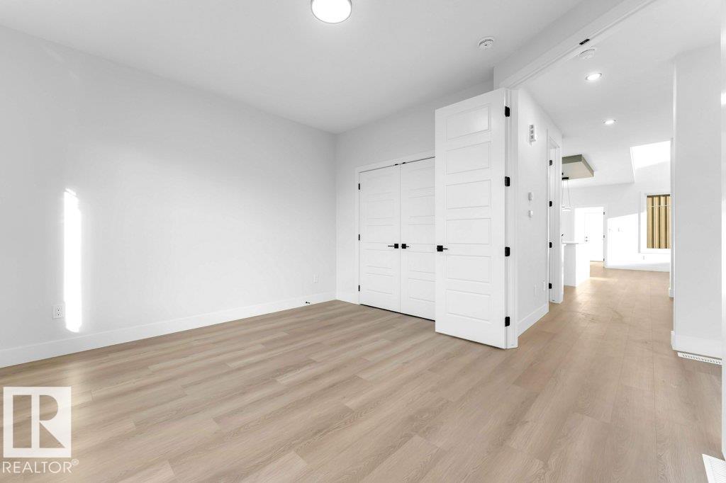 Picture for 22956 80 AV NW