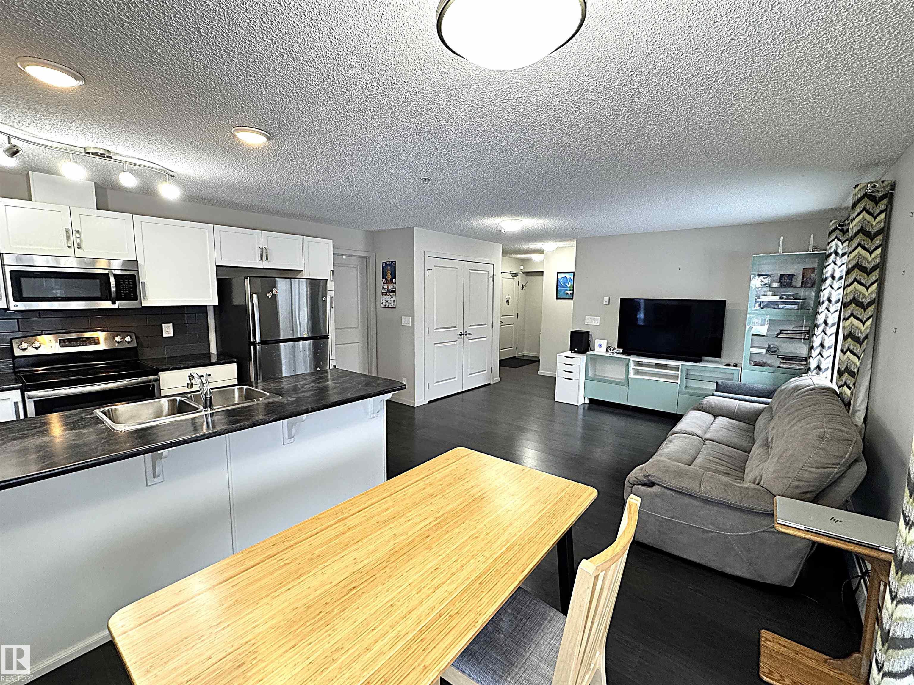 Picture for #117 5521 7 AV SW