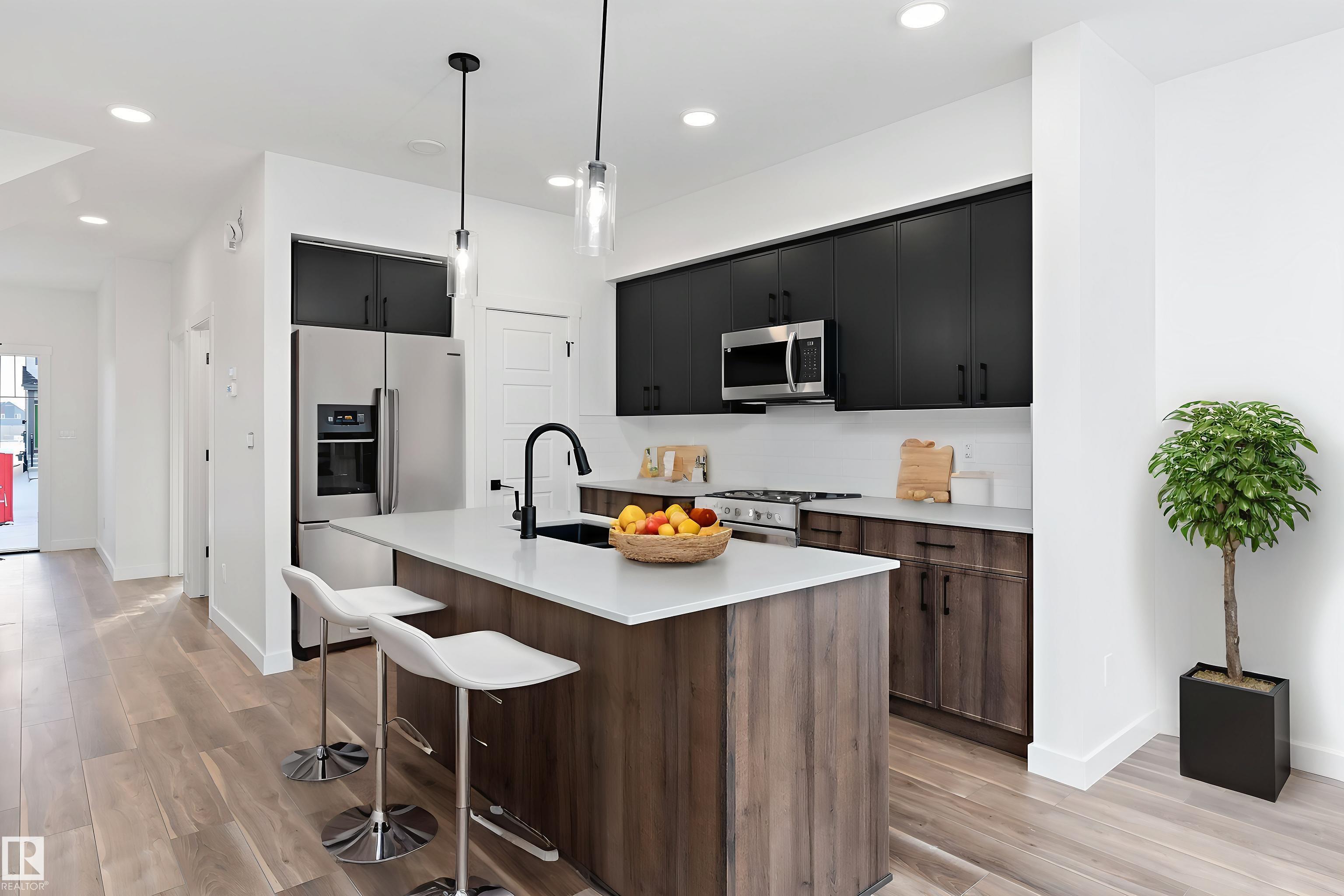 Picture for 18920 28 AV NW