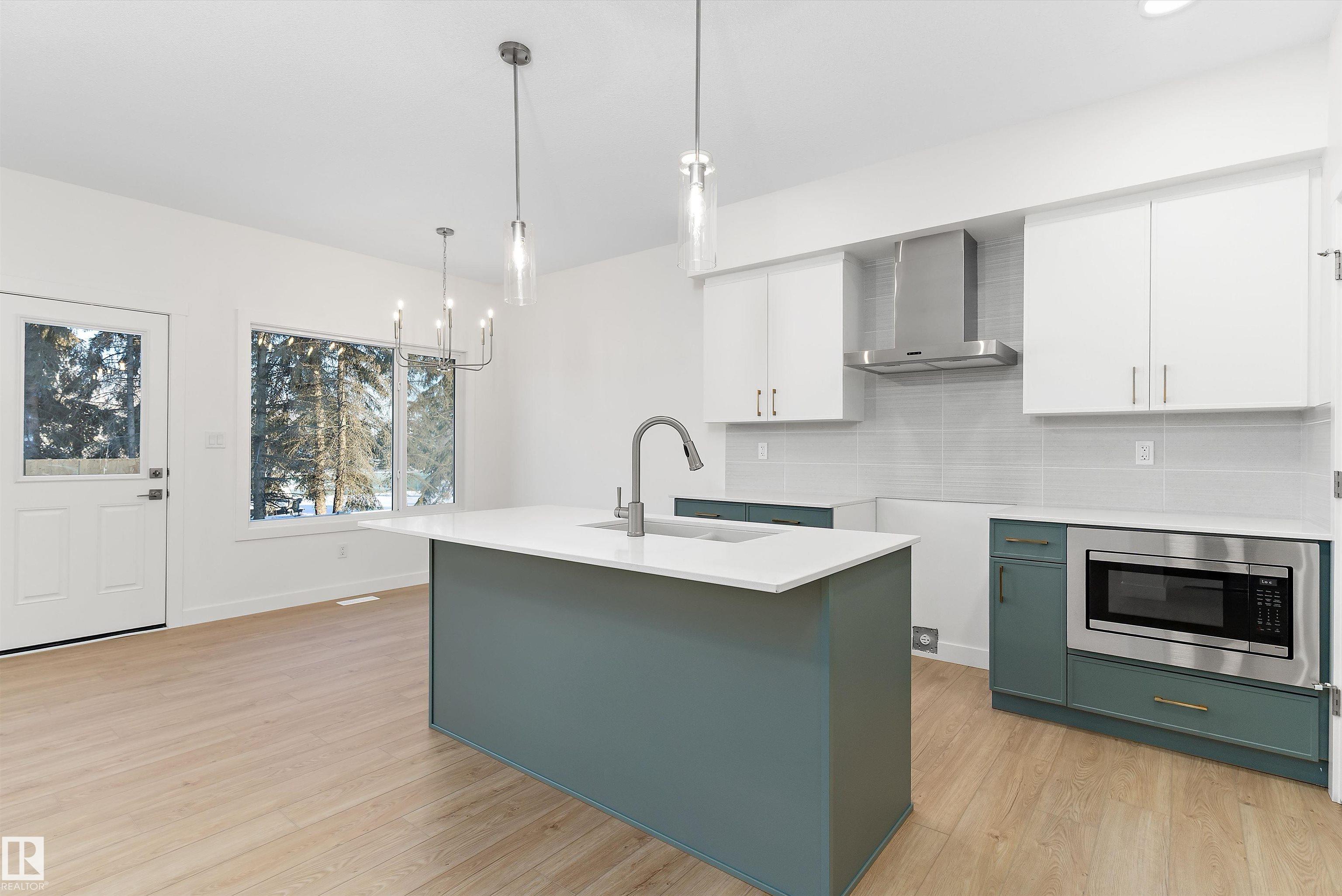 Picture for 20708 43 AV NW