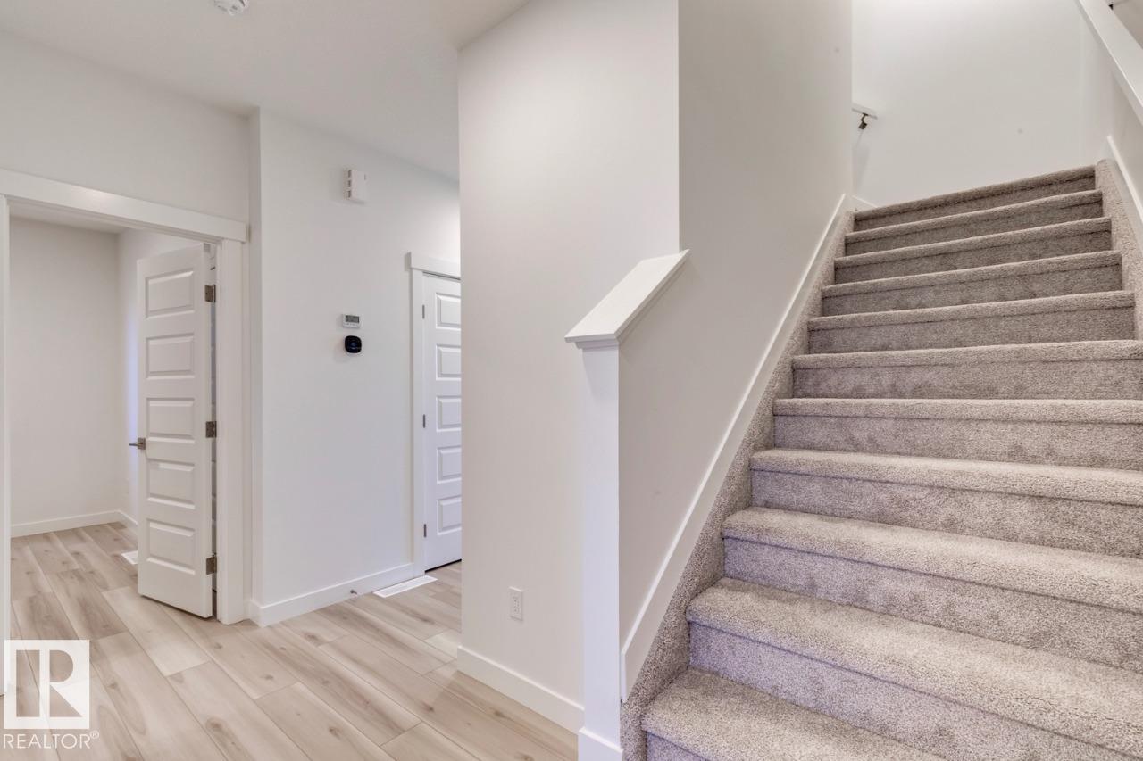 Picture for 923 18 AV NW