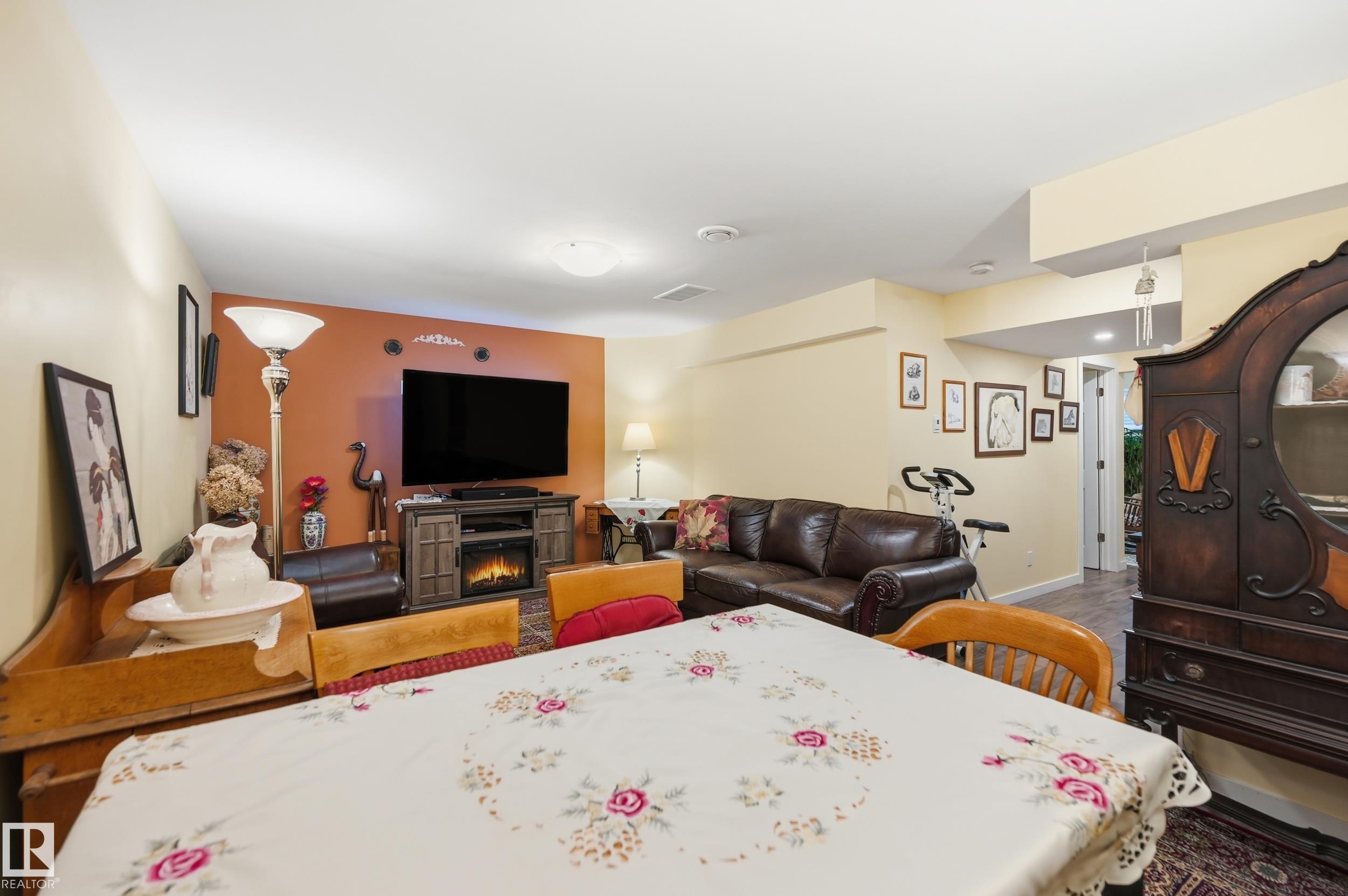 Photo 32 at 22112 88 Avenue NW, Rosenthal, Edmonton