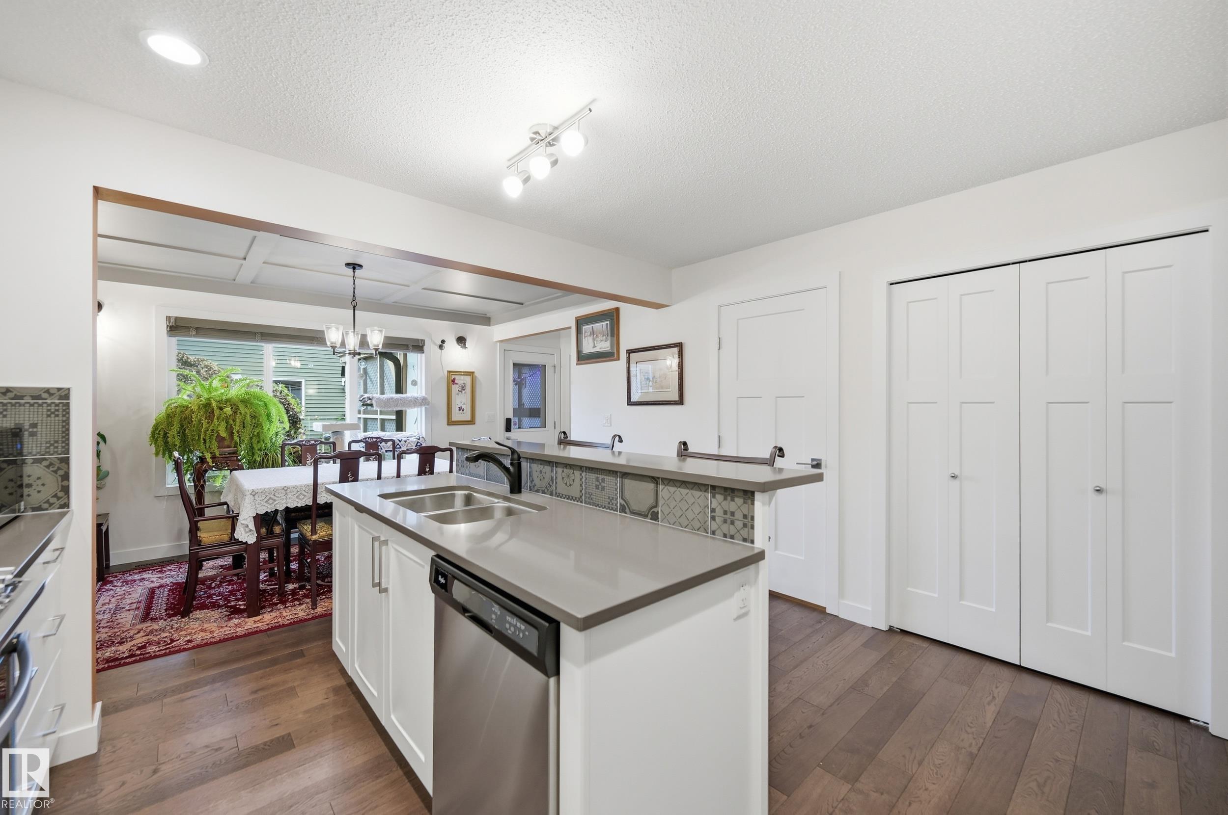 Photo 9 at 22112 88 Avenue NW, Rosenthal, Edmonton