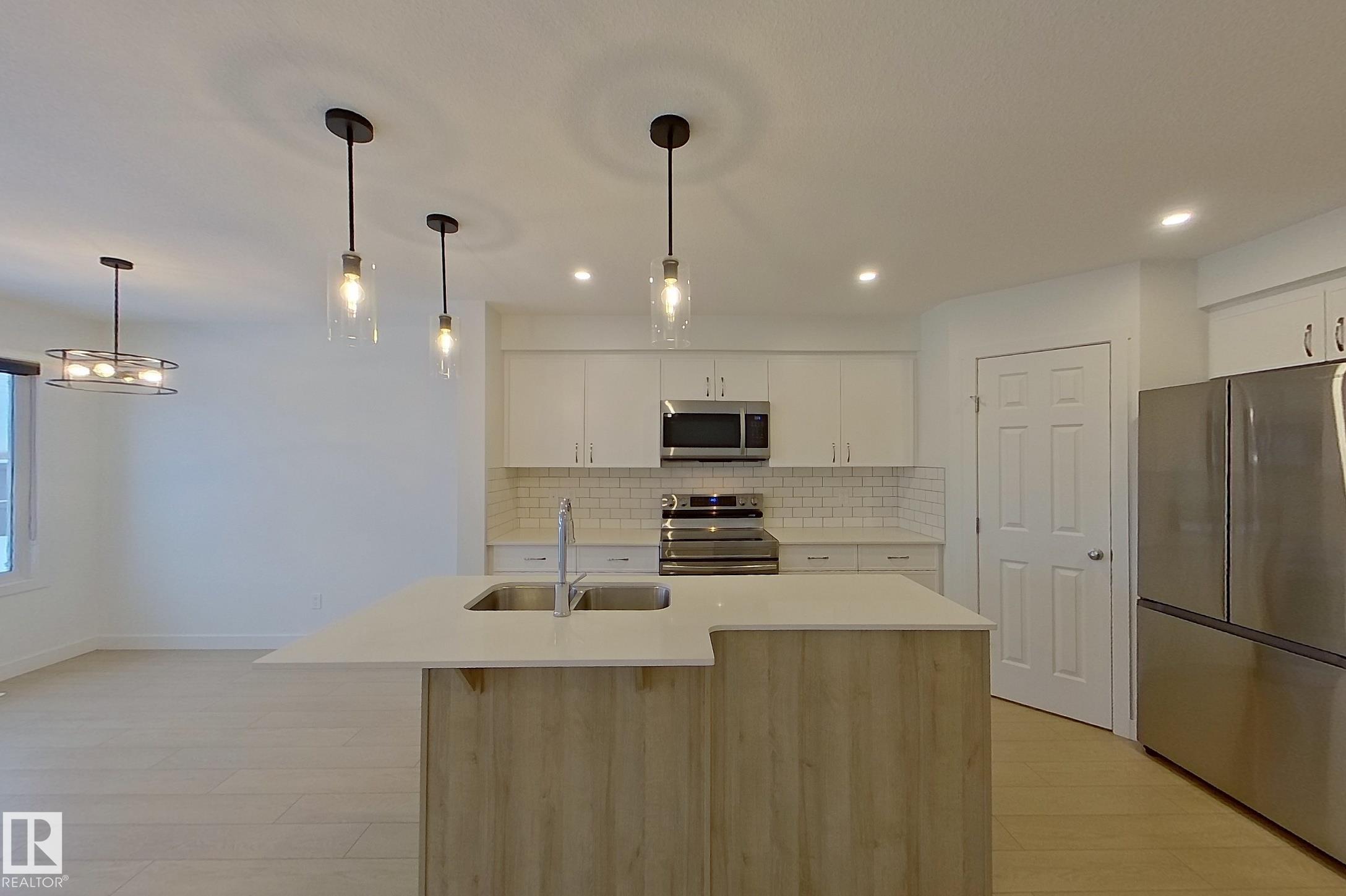 Photo 8 at 18910 29 Avenue NW, The Uplands, Edmonton