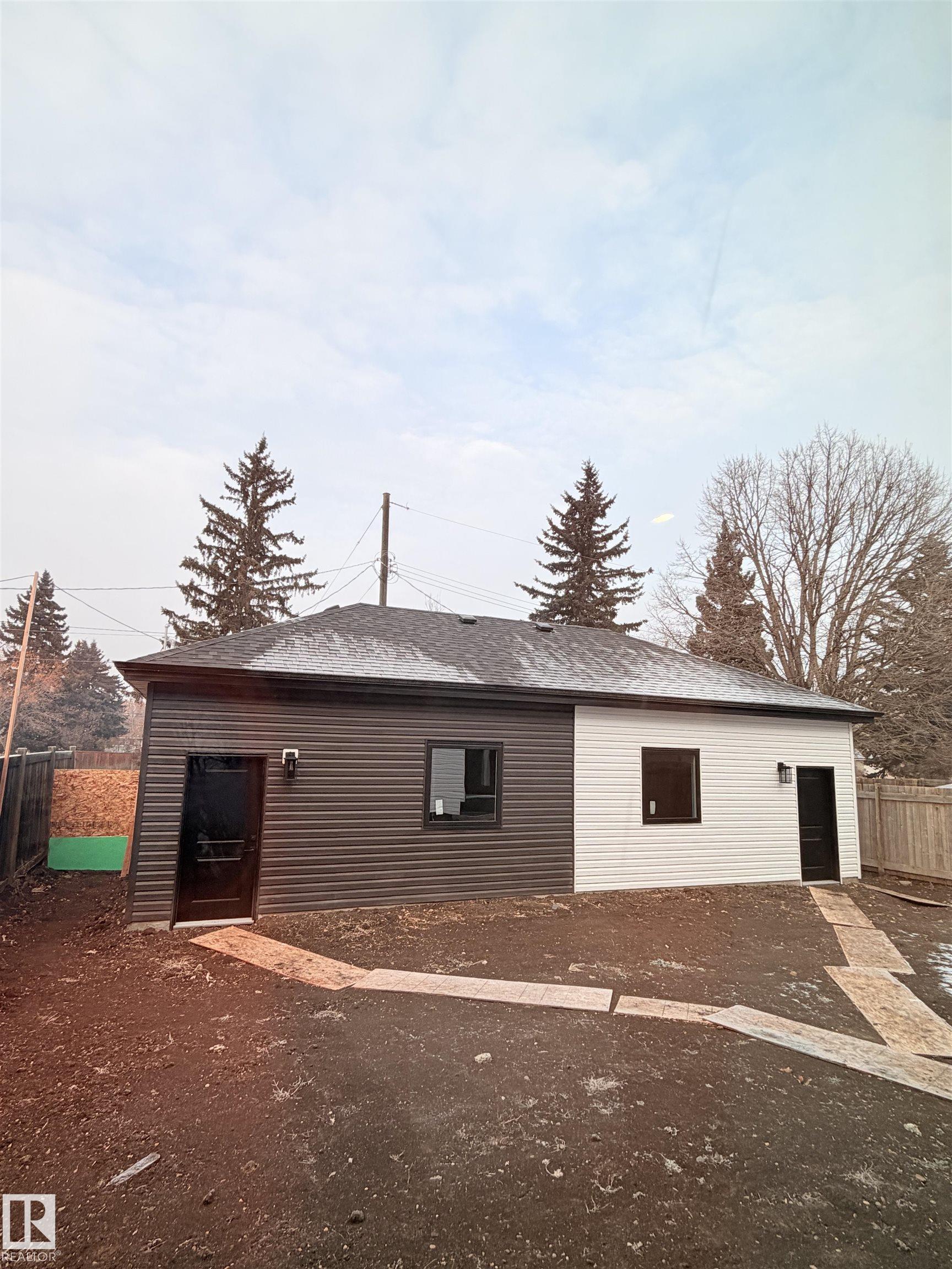 Photo 18 at 7942 89 Avenue NW, Idylwylde, Edmonton