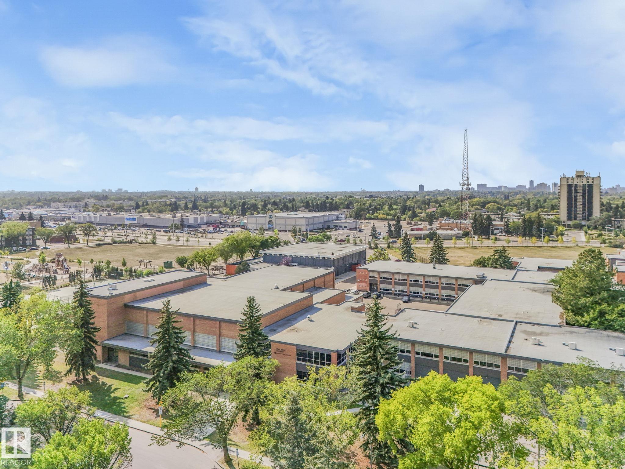 Photo 9 at 7942 89 Avenue NW, Idylwylde, Edmonton