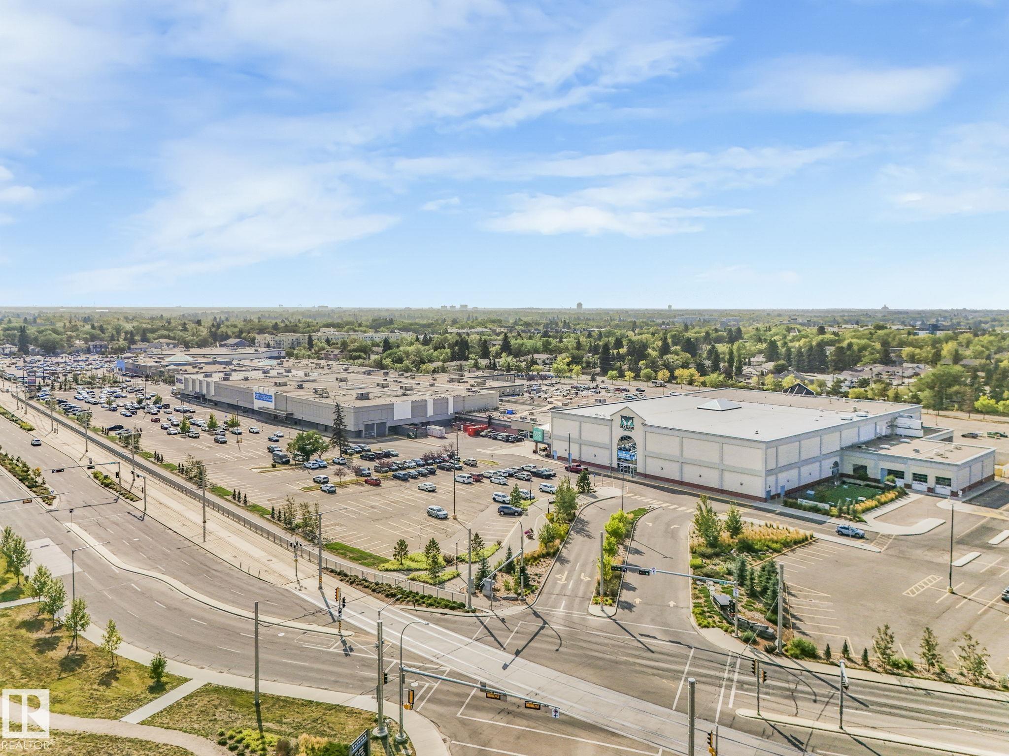 Photo 10 at 7942 89 Avenue NW, Idylwylde, Edmonton