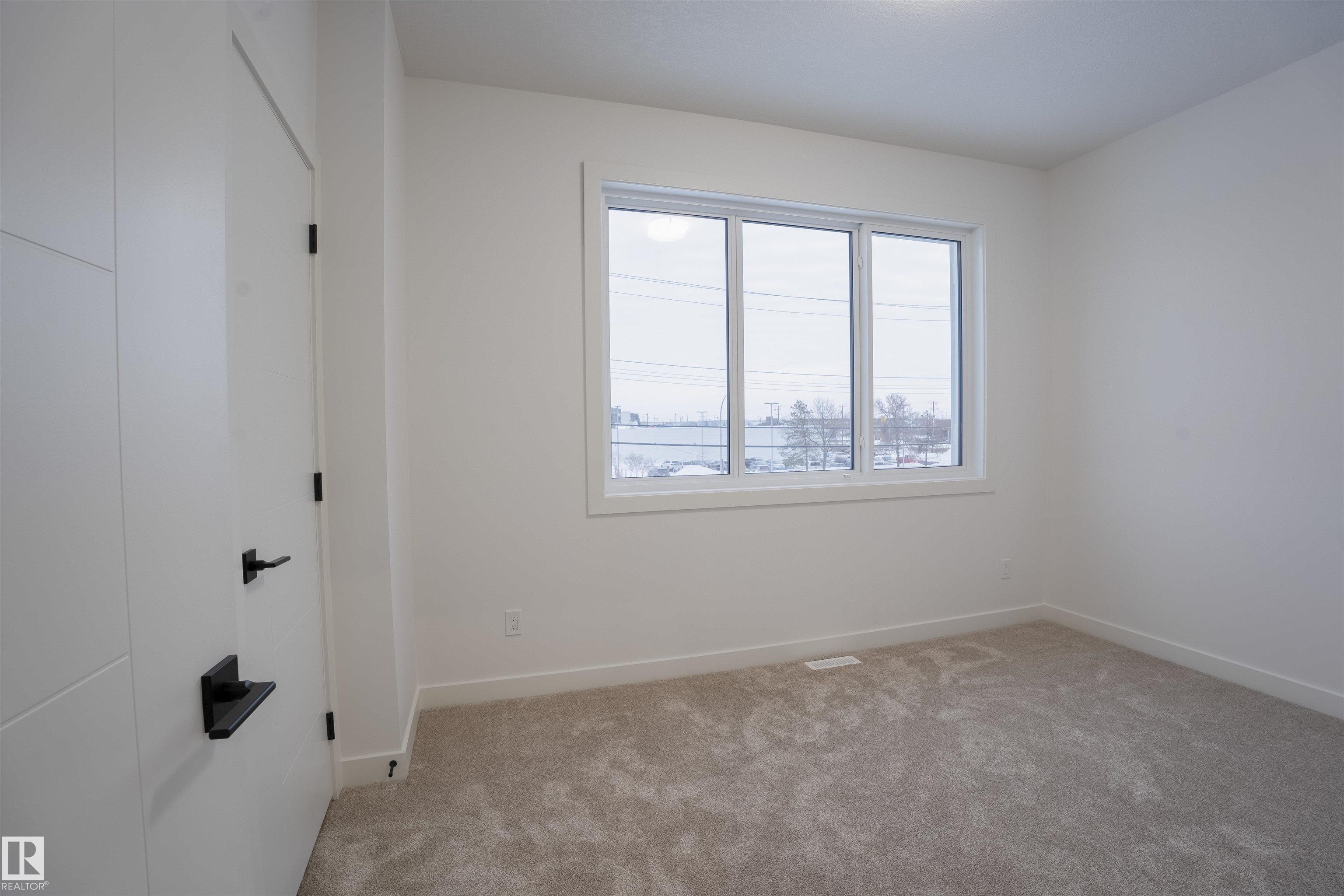 Photo 23 at 5211 104a Street NW, Pleasantview, Edmonton