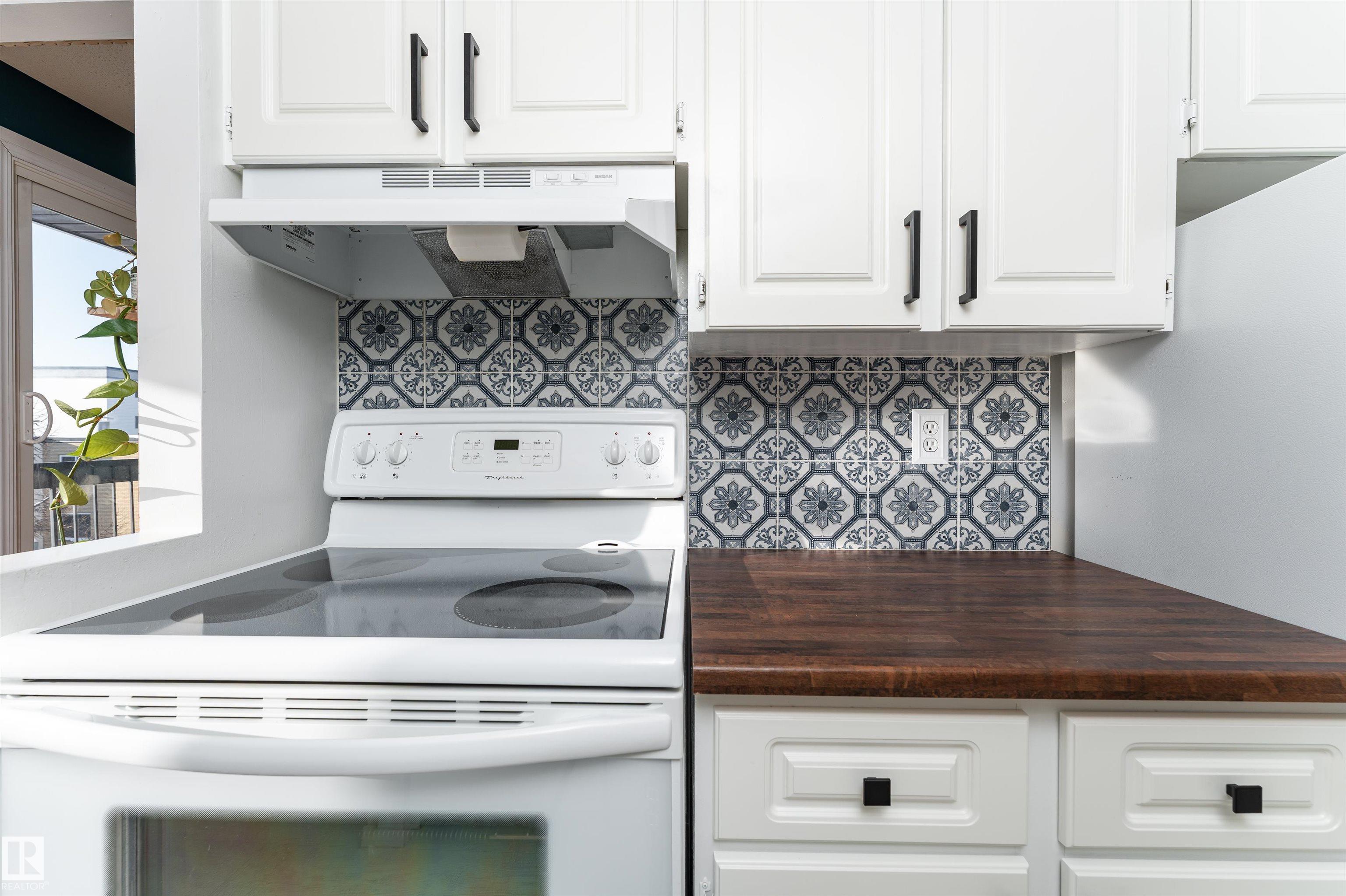 Photo 13 at 302 - 11435 41 Avenue NW, Royal Gardens, Edmonton