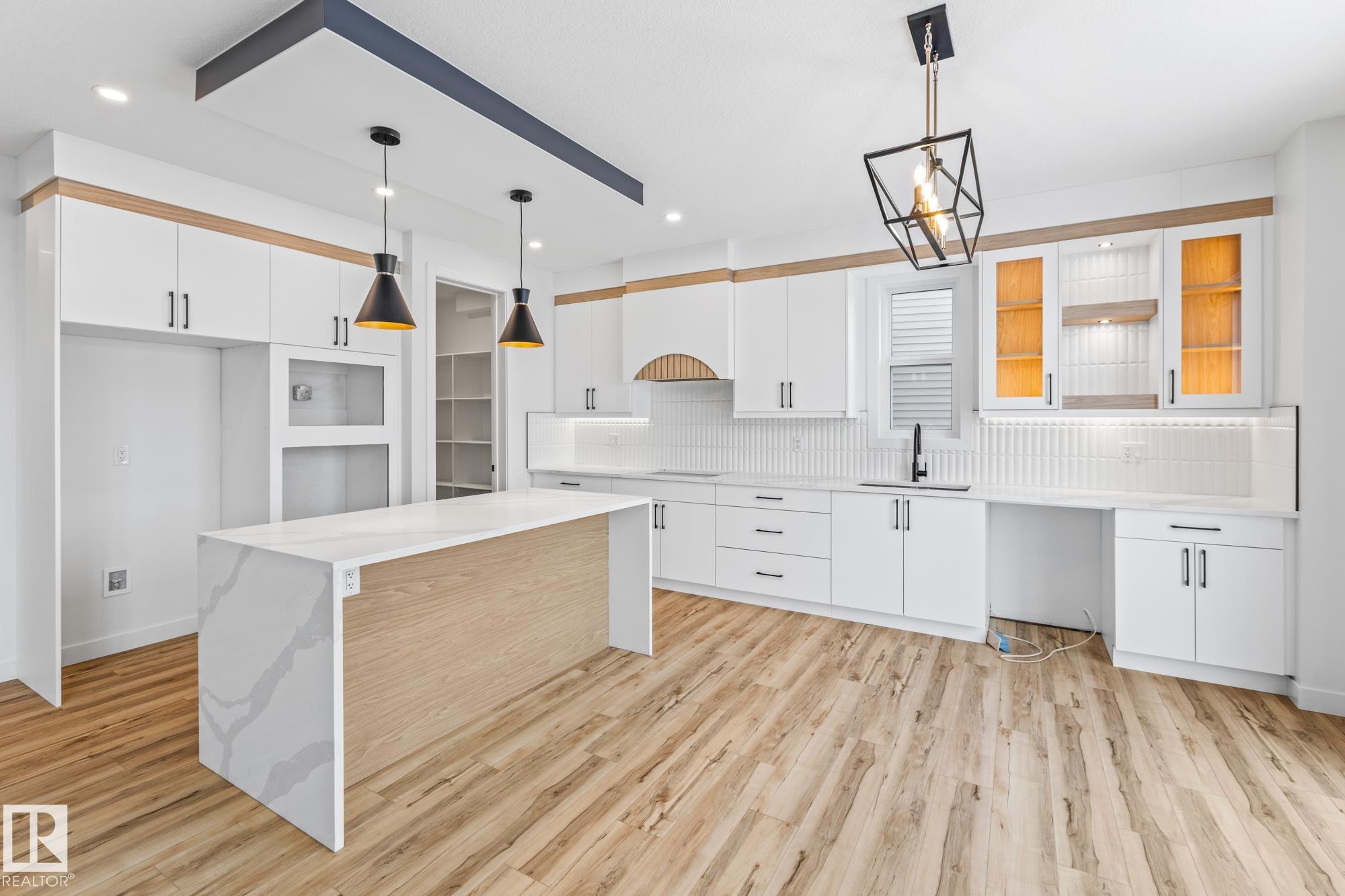 Photo 13 at 10 Enns Court, South Pointe, Fort Saskatchewan