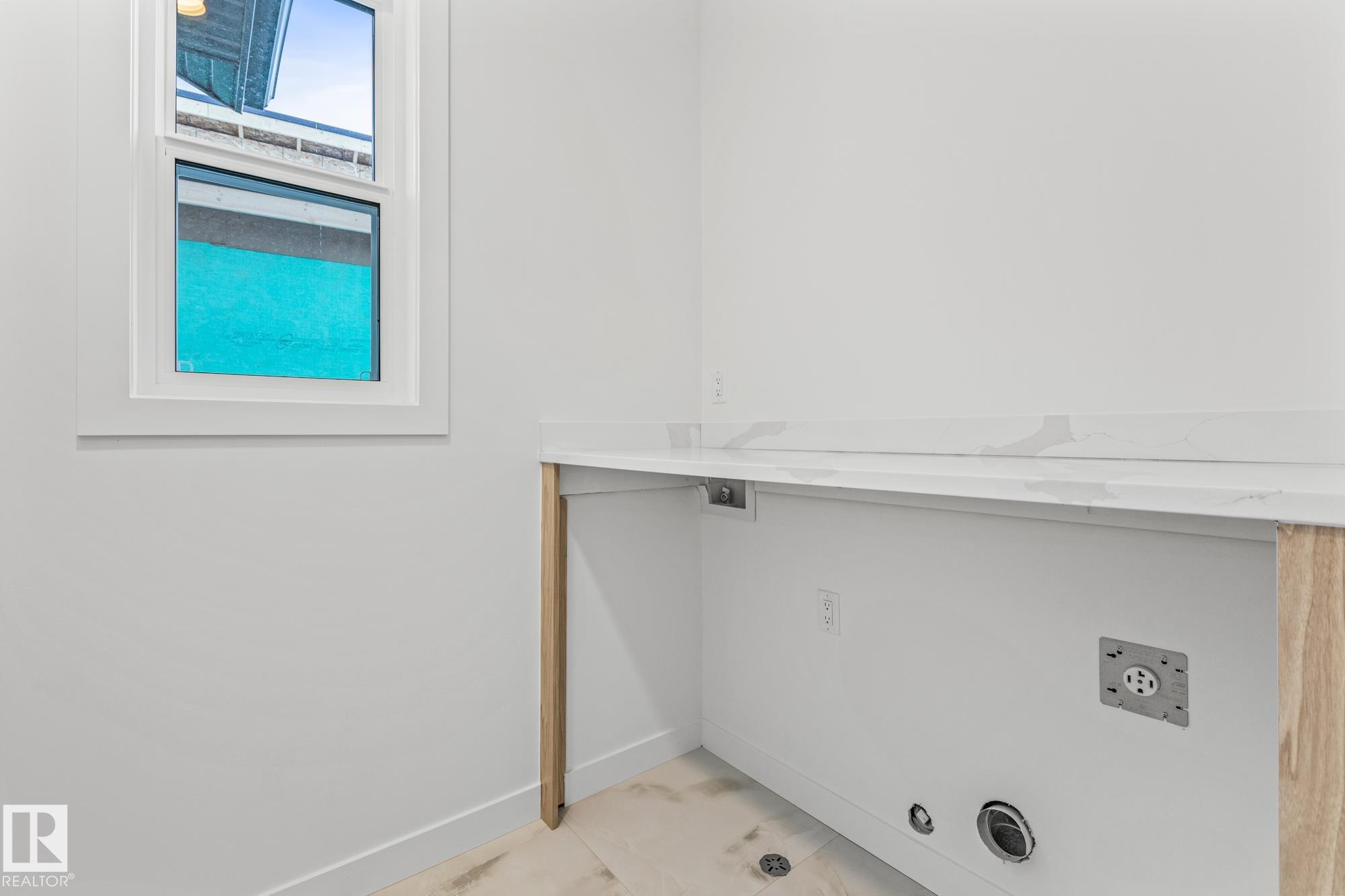 Photo 24 at 10 Enns Court, South Pointe, Fort Saskatchewan