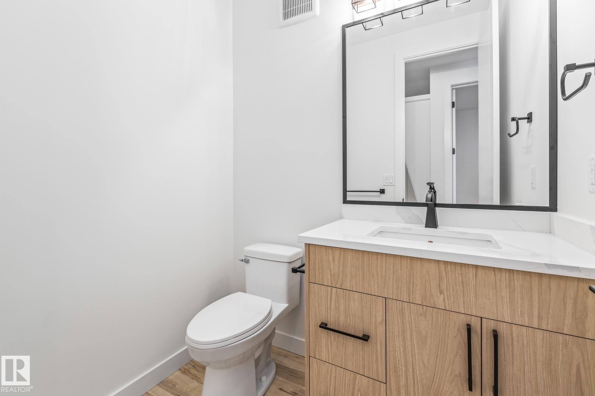 10 Enns Court, South Pointe, Fort Saskatchewan