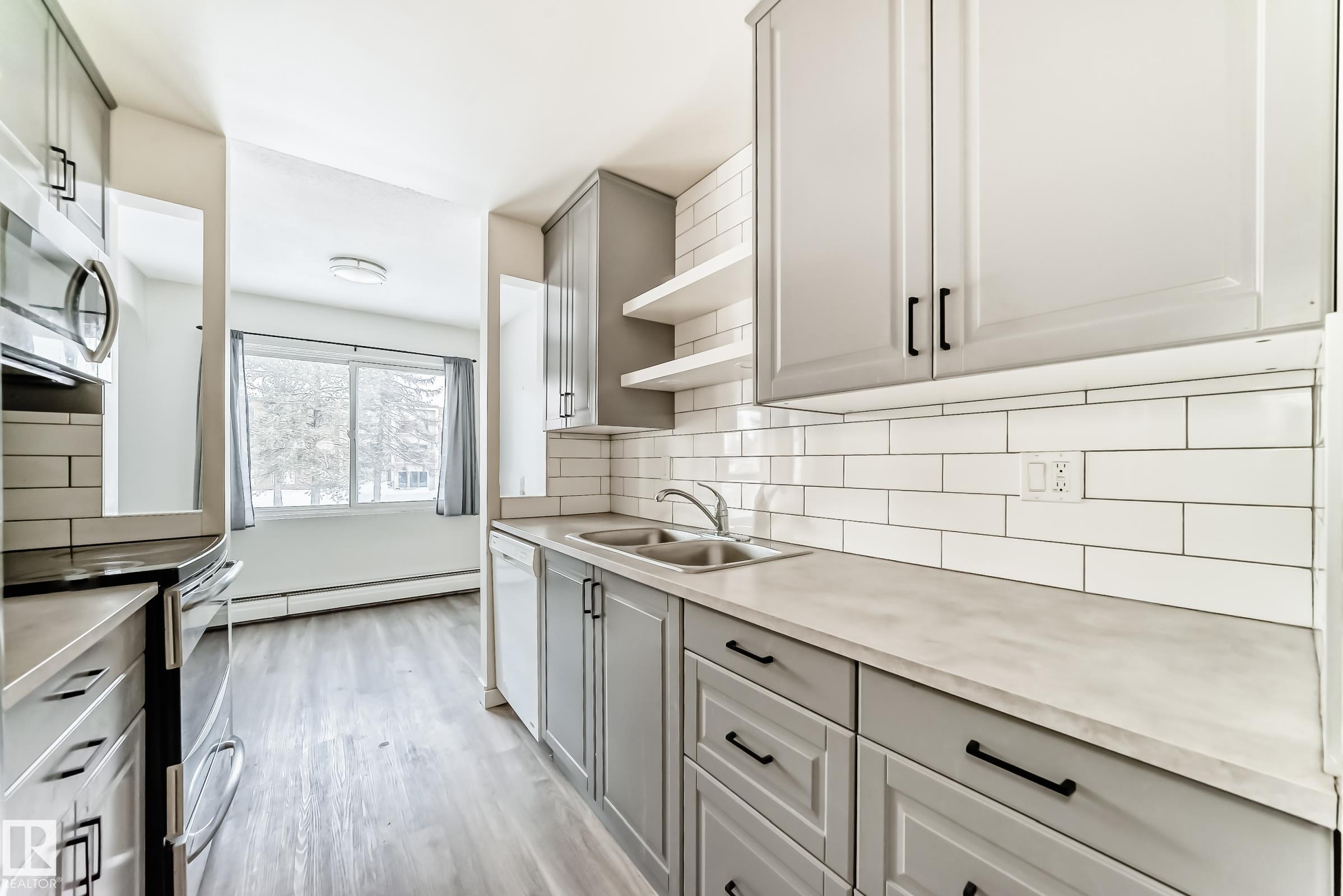 Photo 7 at 204 - 11420 40 Avenue NW, Royal Gardens, Edmonton