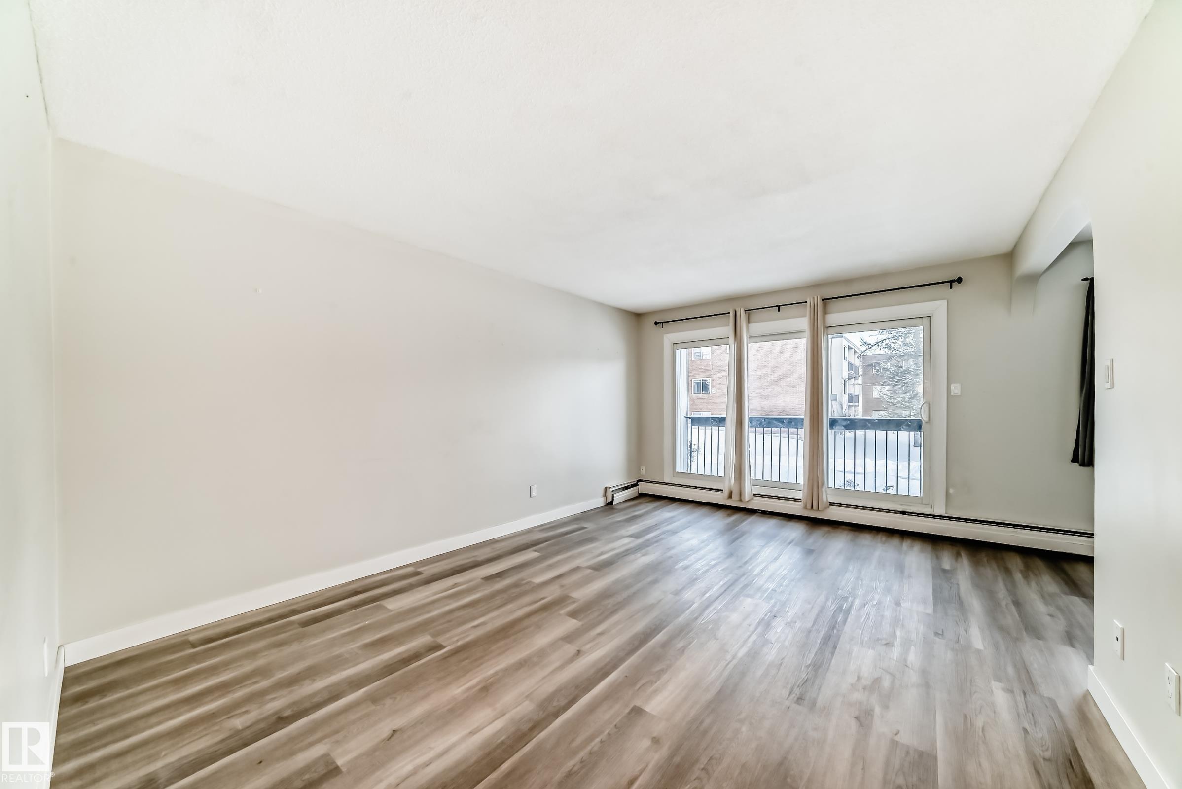 Photo 10 at 204 - 11420 40 Avenue NW, Royal Gardens, Edmonton