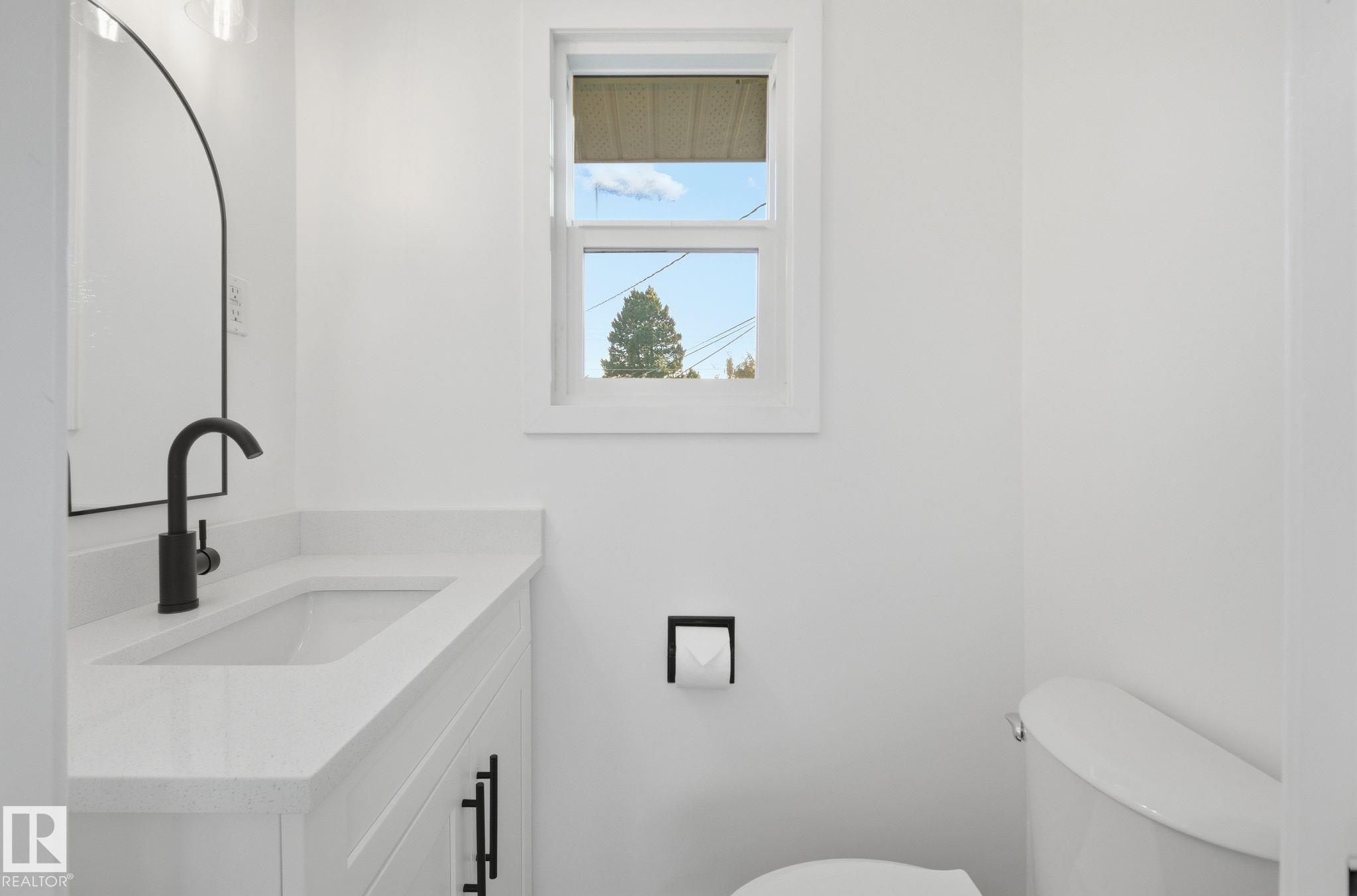 Photo 19 at 13507 124 Avenue NW, Dovercourt, Edmonton