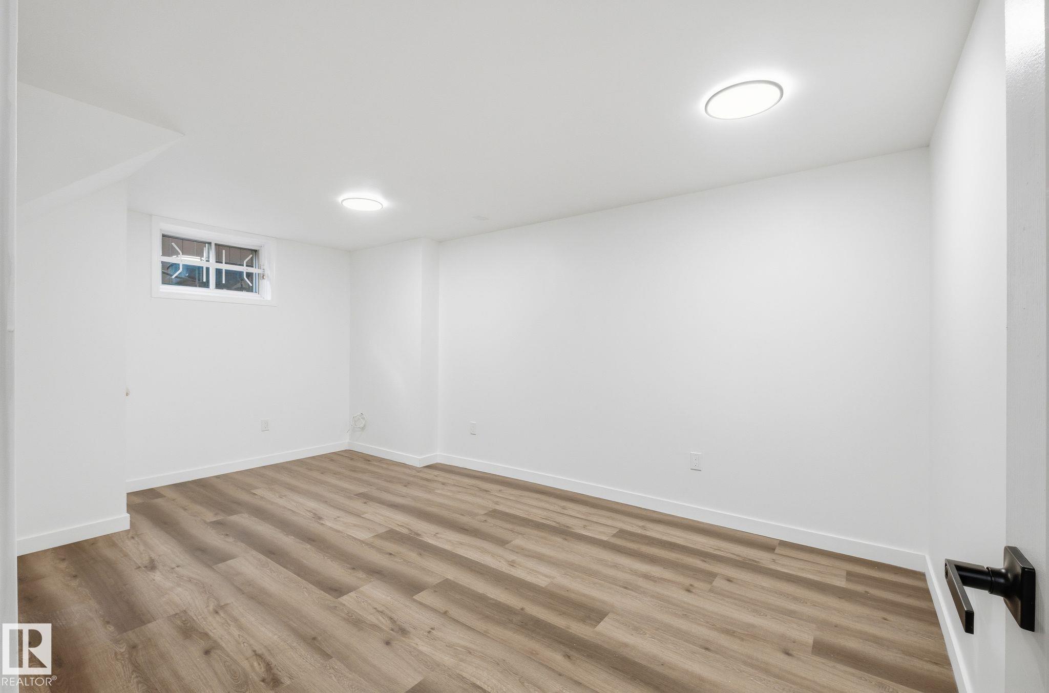 Photo 31 at 13507 124 Avenue NW, Dovercourt, Edmonton