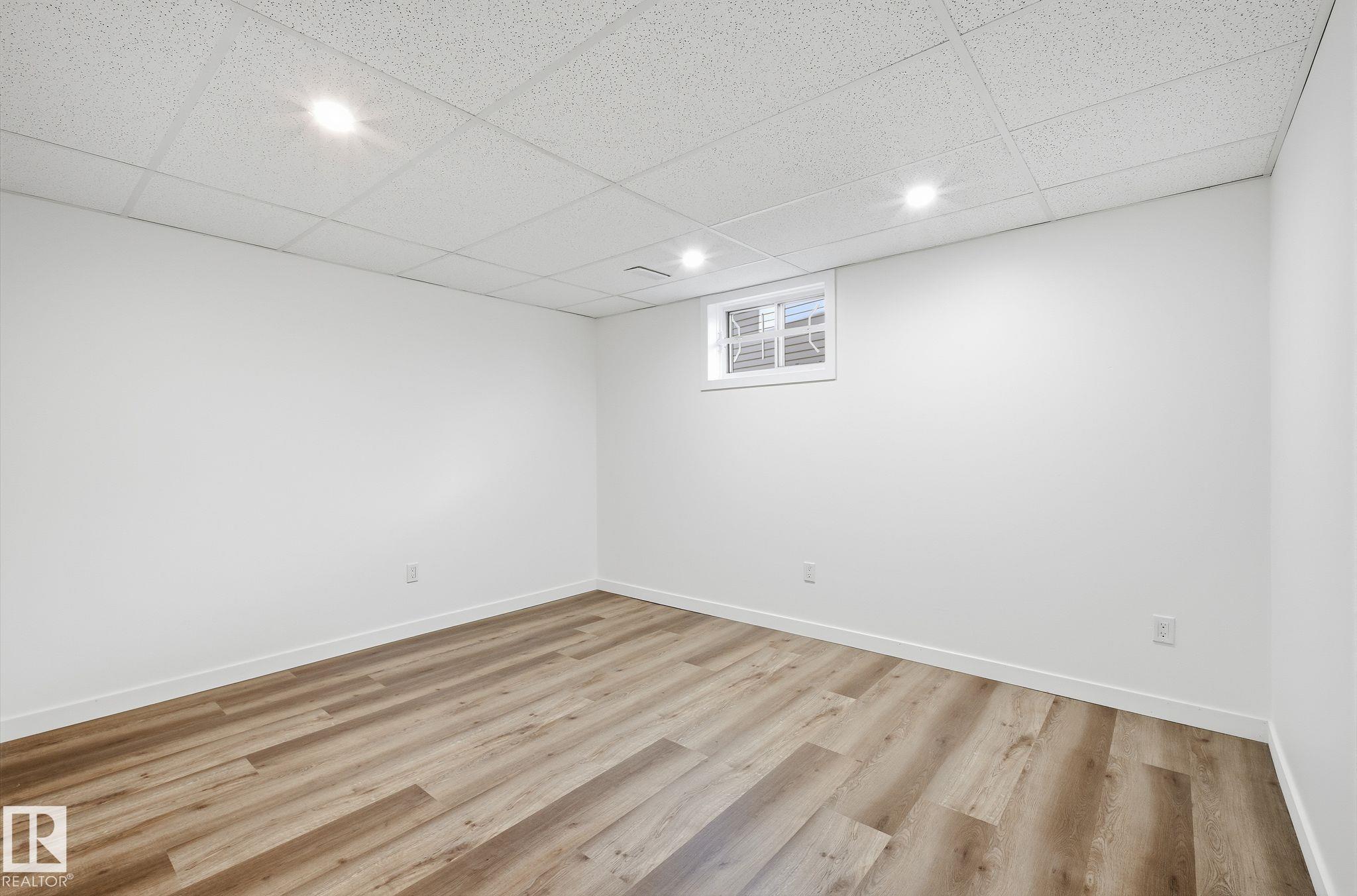 Photo 32 at 13507 124 Avenue NW, Dovercourt, Edmonton