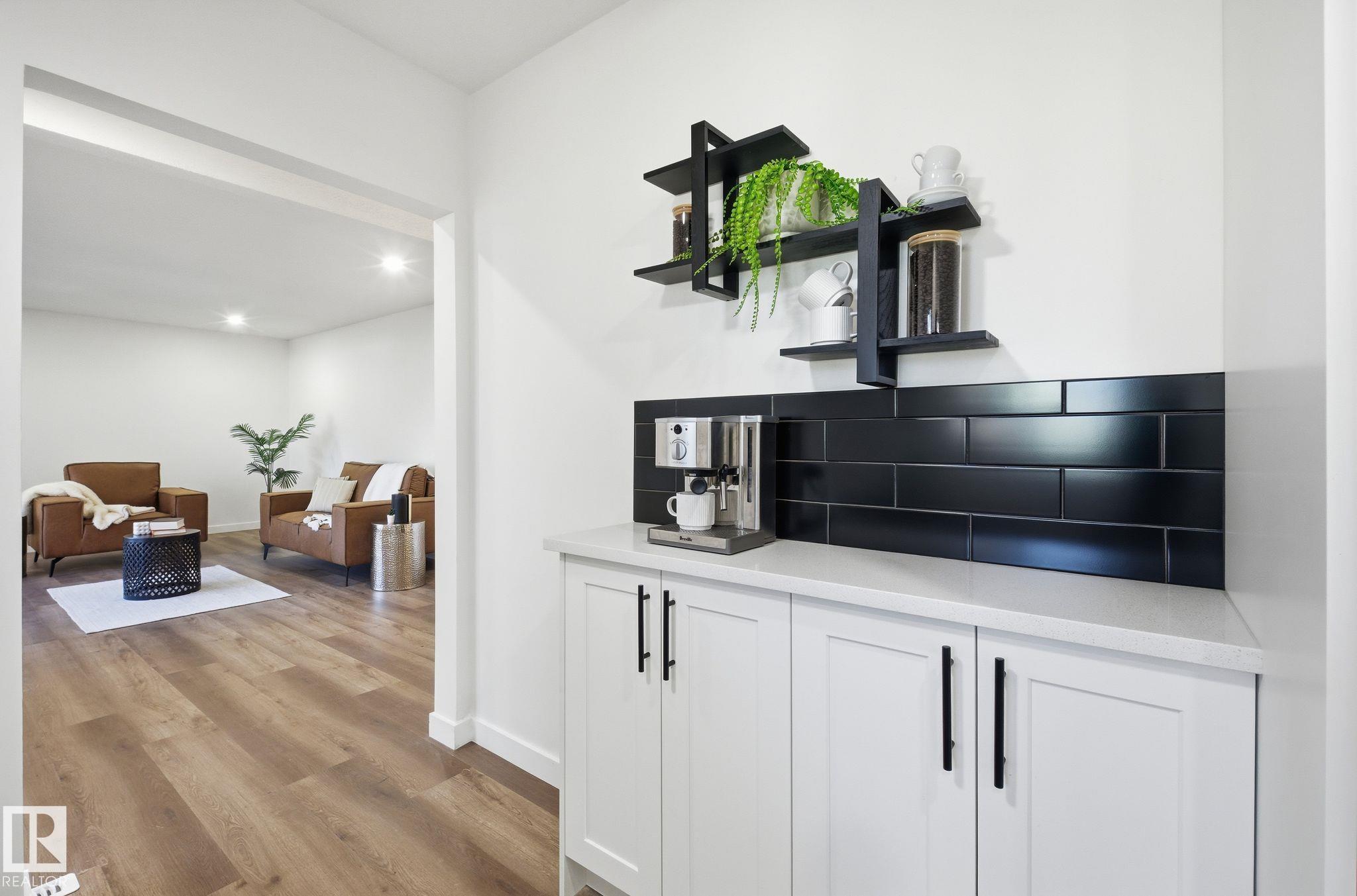 Photo 9 at 13507 124 Avenue NW, Dovercourt, Edmonton