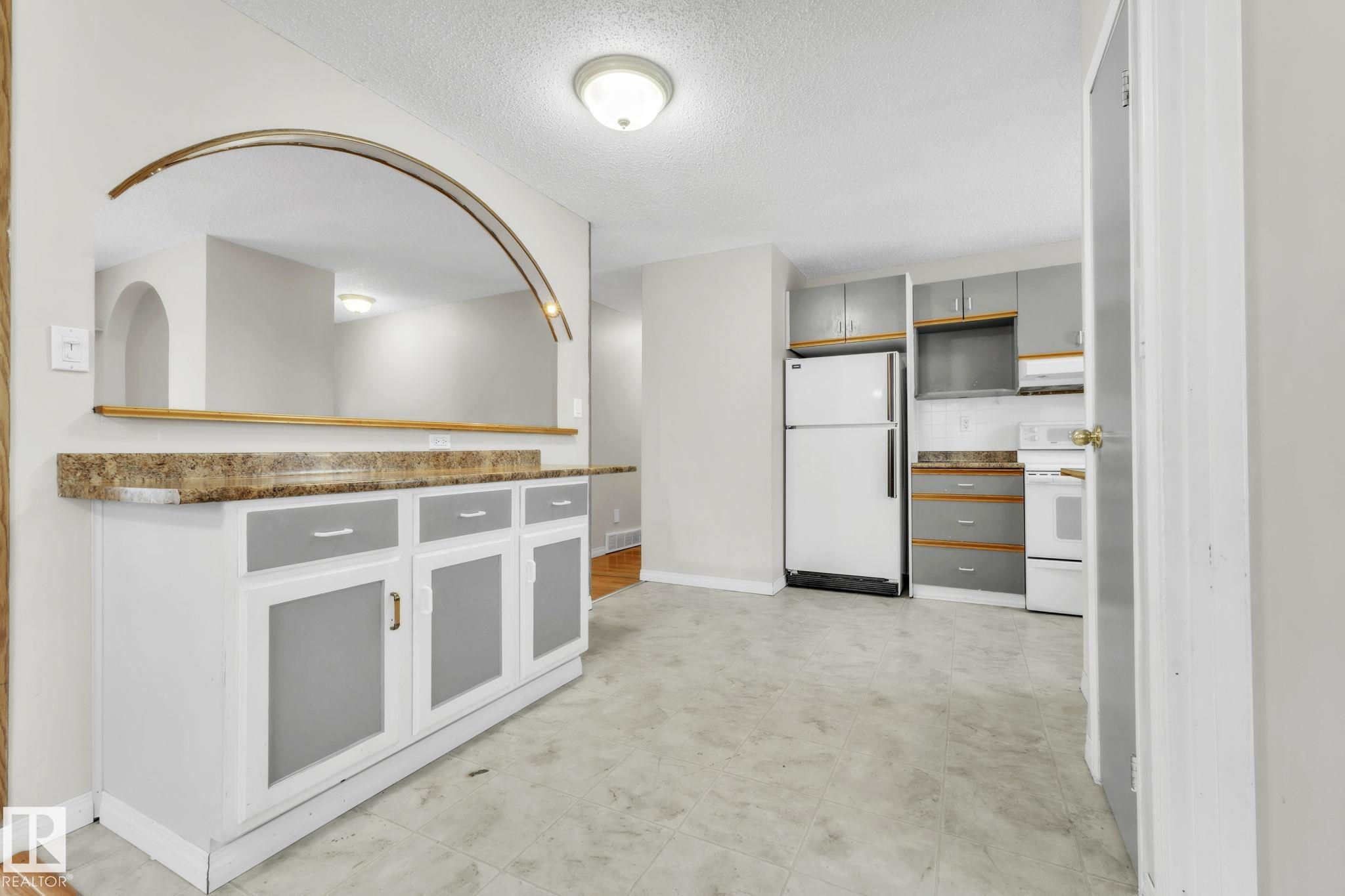 Photo 15 at 9208 99a Avenue, Morinville