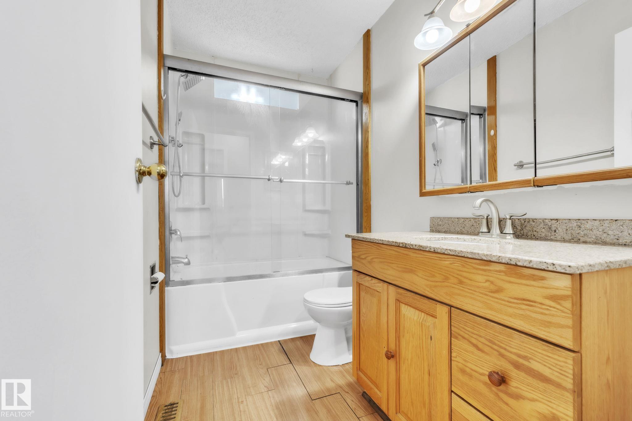 Photo 21 at 9208 99a Avenue, Morinville