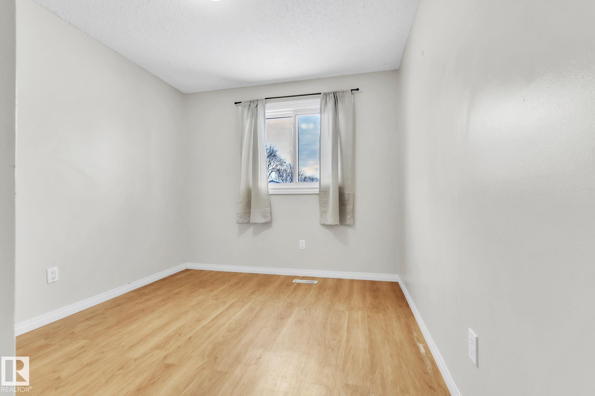 Photo 22 at 9208 99a Avenue, Morinville