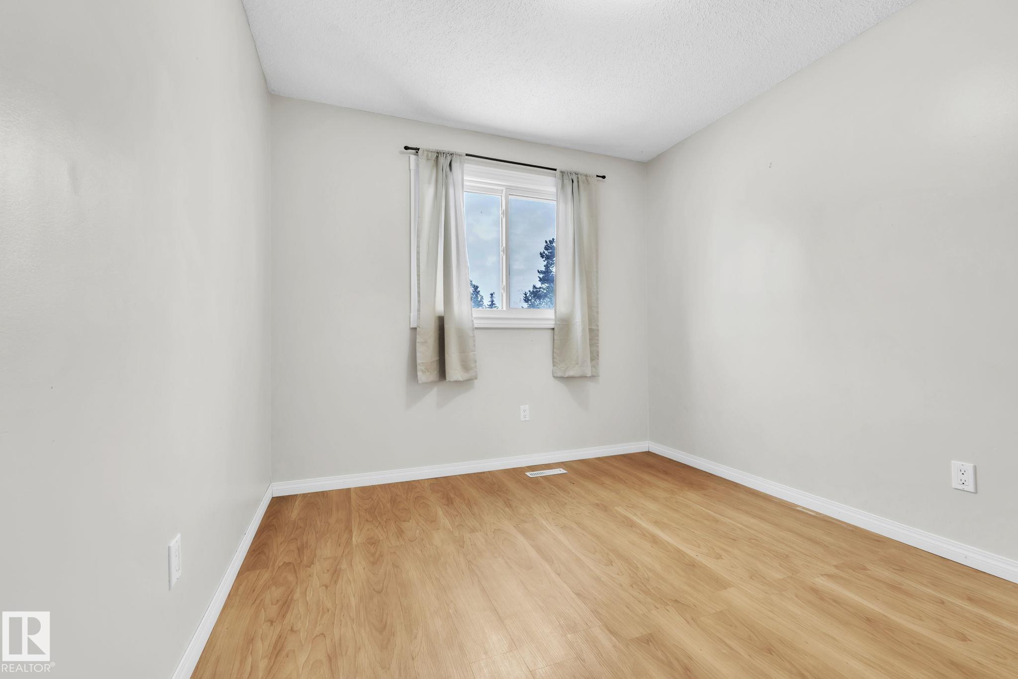 Photo 24 at 9208 99a Avenue, Morinville